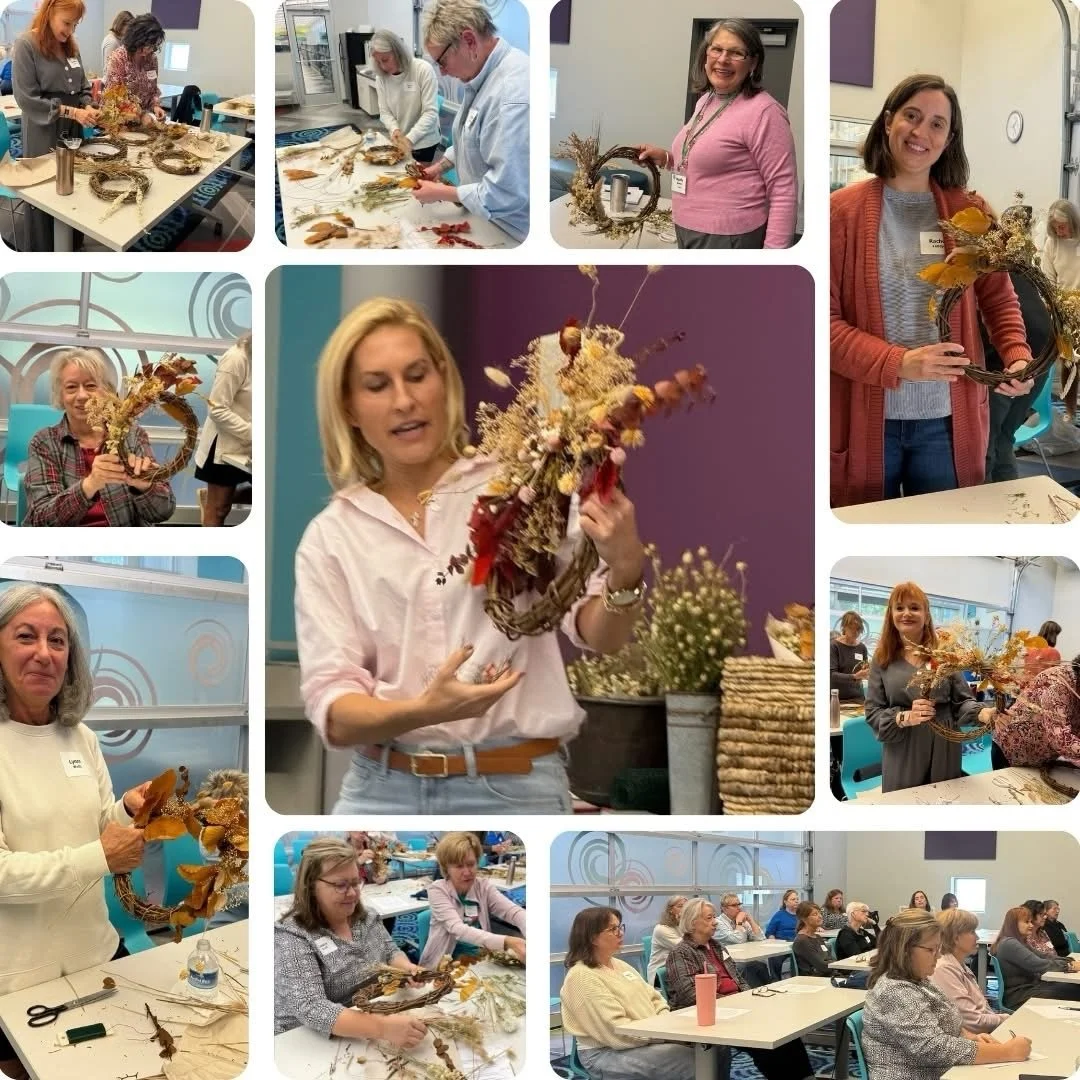 I recently got to enjoy a cozy fall morning making autumn wreaths with fellow garden lovers from @perennial.plant.society 🍂🍂🍁. Thanks for having me y&rsquo;all!