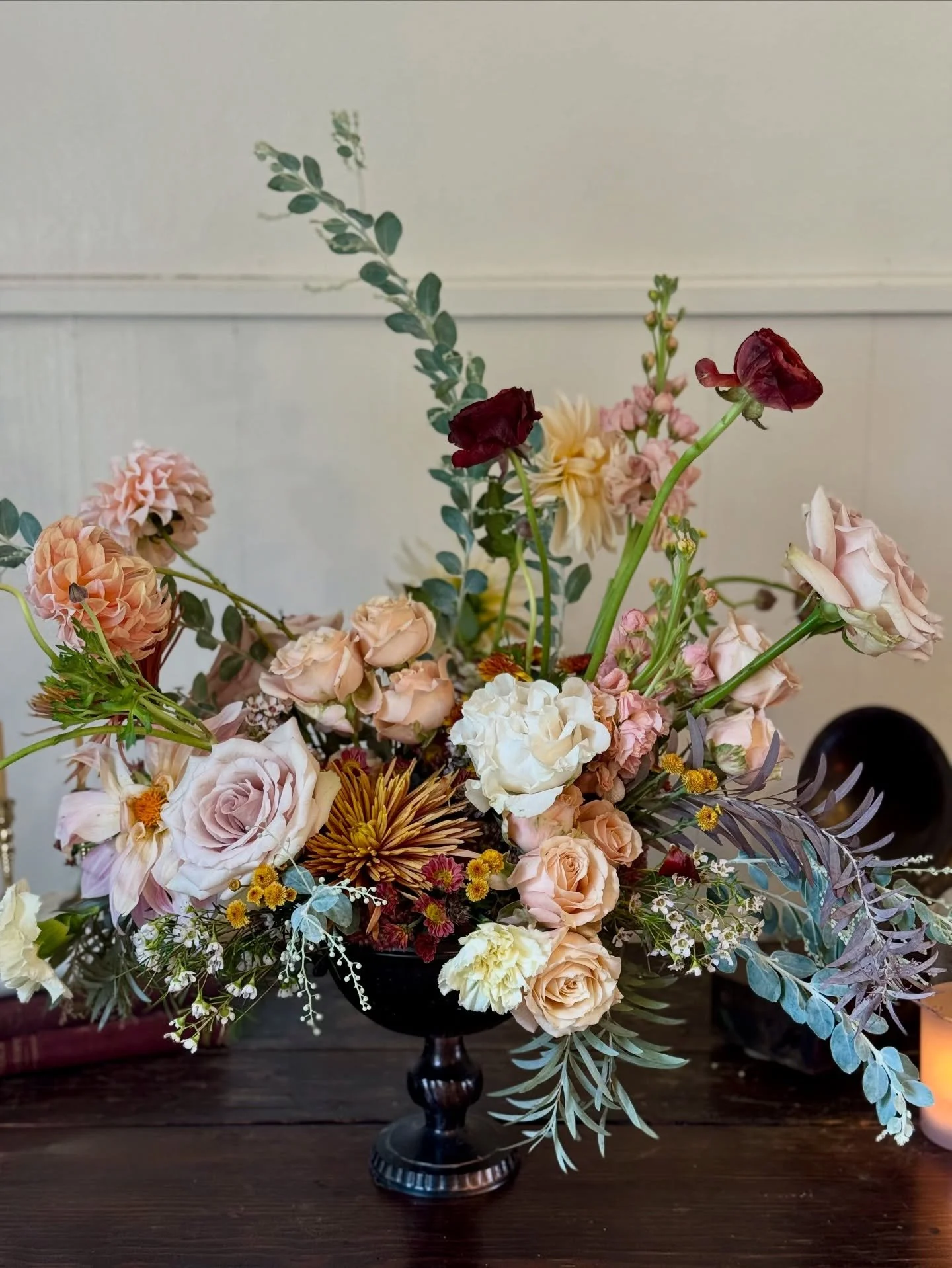 Scenes from our recent centerpiece floral design class

#lastlightofautumn #floraldesign #nashvilleflorals #floralclasses