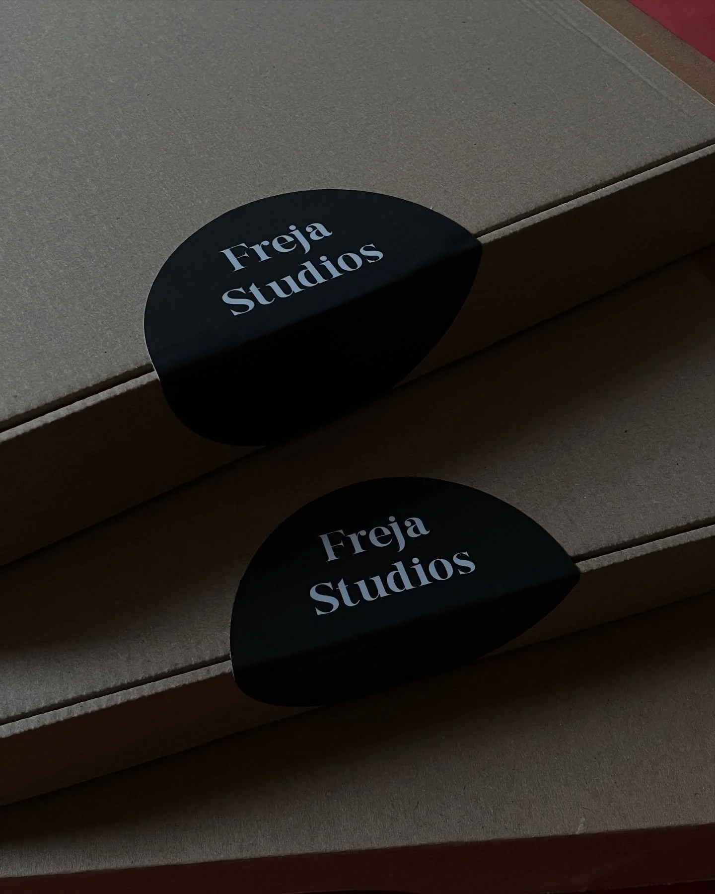 Shopping at Freja Studios&hellip; I believe it&rsquo;s important to be transparent as to what you can expect from Freja Studios. Buying second hand online can bring up many thoughts for example if it&rsquo;s a vintage piece what is the sizing like, w