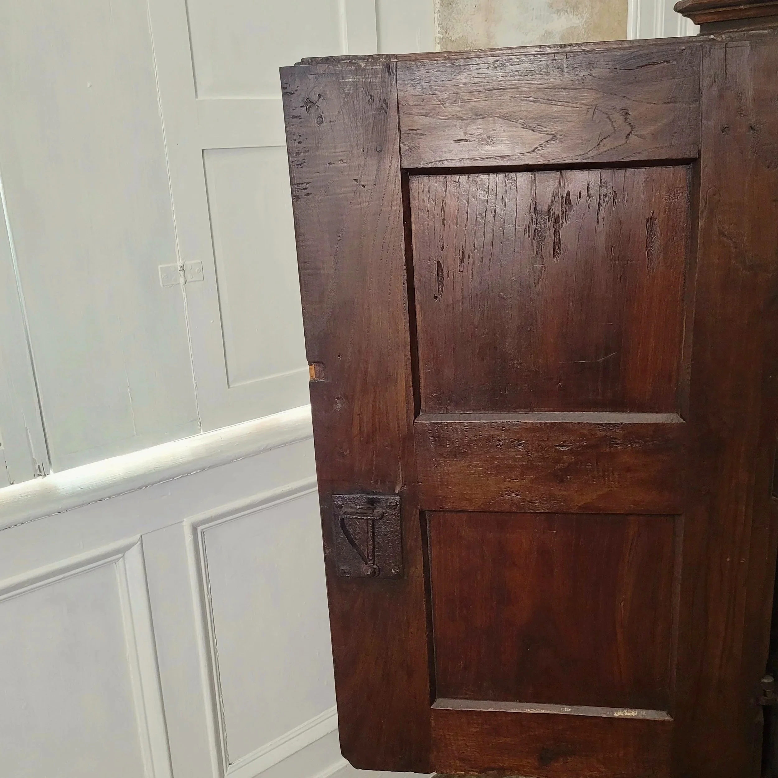 cupboard+11+edit.jpg