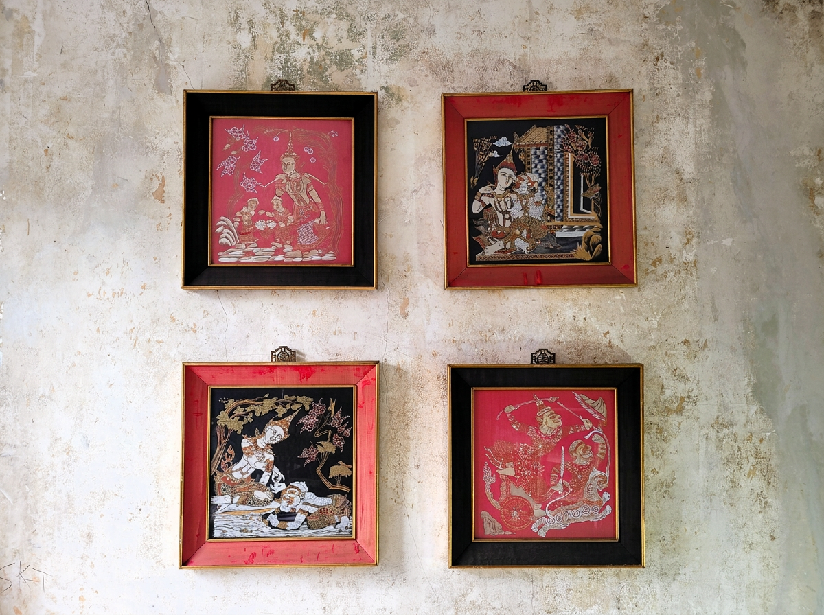 set of four late 19TH-century Thai Silk painting - €550.00