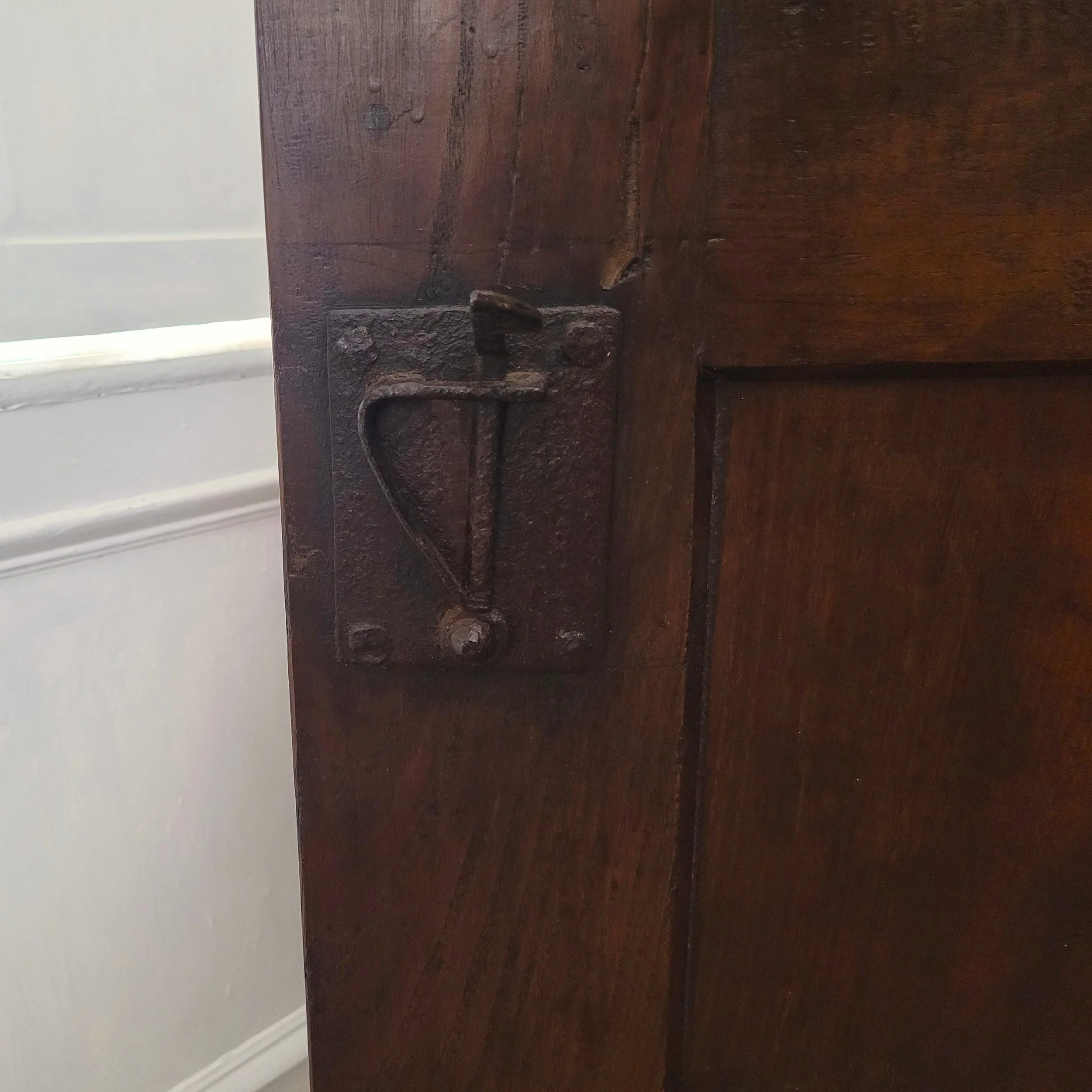 cupboard 10 edit.jpg