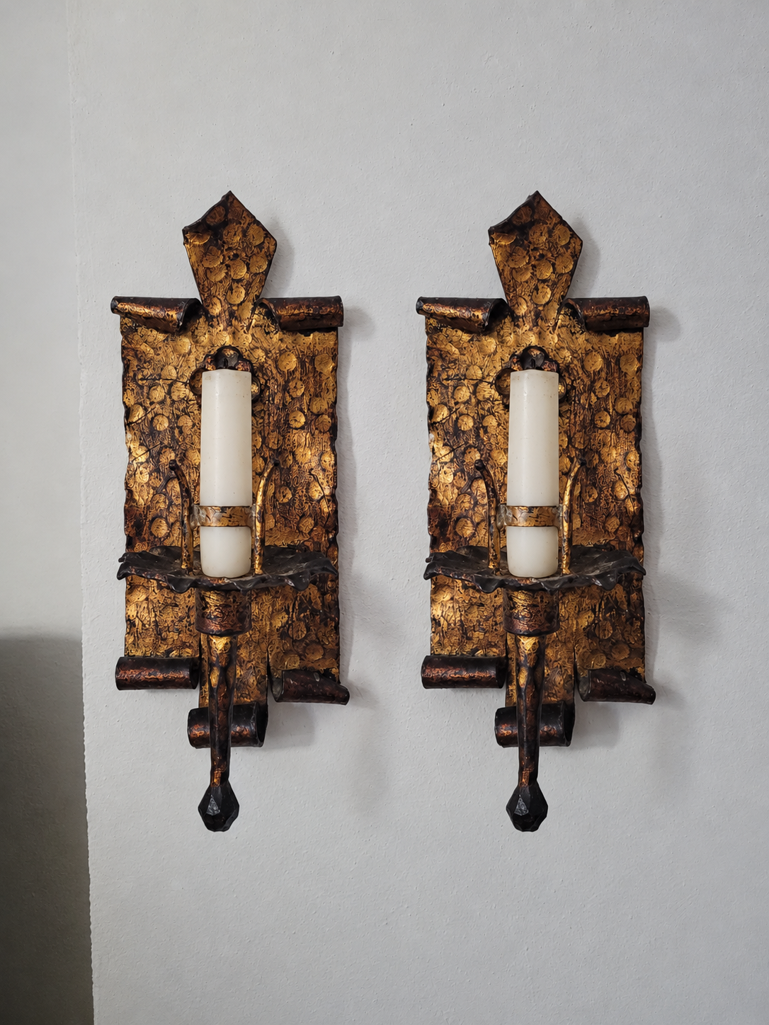 Pair mid-Century Spanish Brutalist Gilt Wrought Iron Wall Sconces - €350.00
