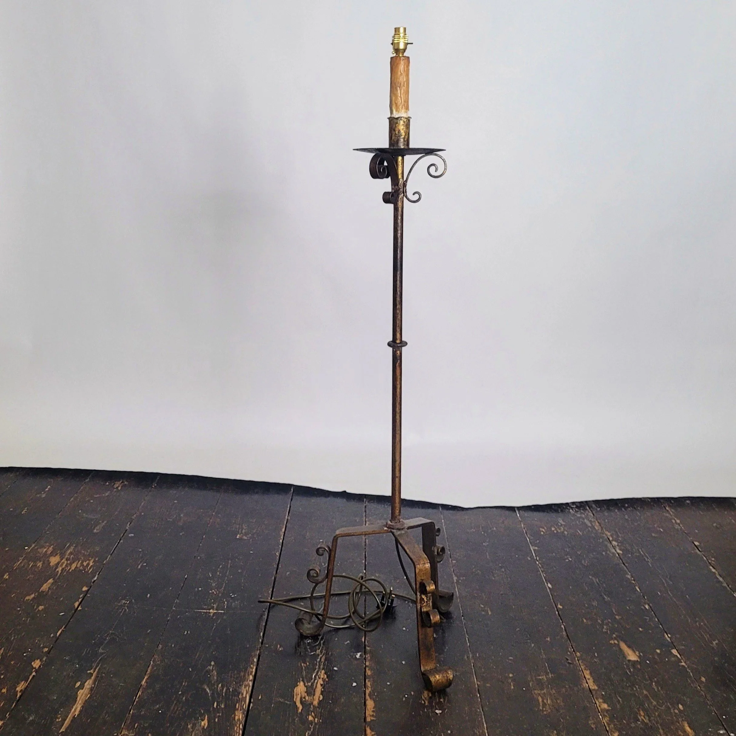 brass+floor+lamp+edit.jpg