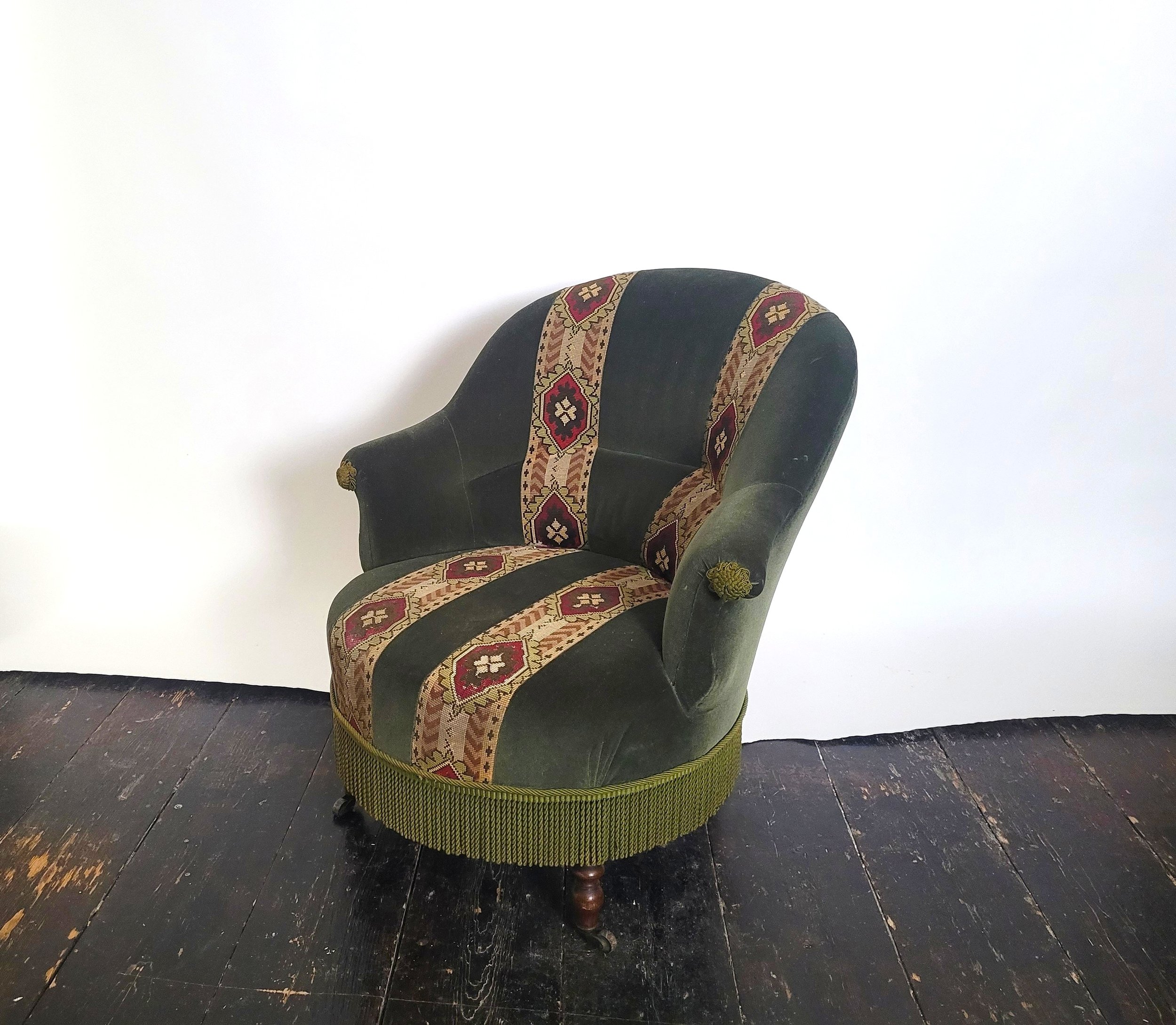 green chair 4.jpg