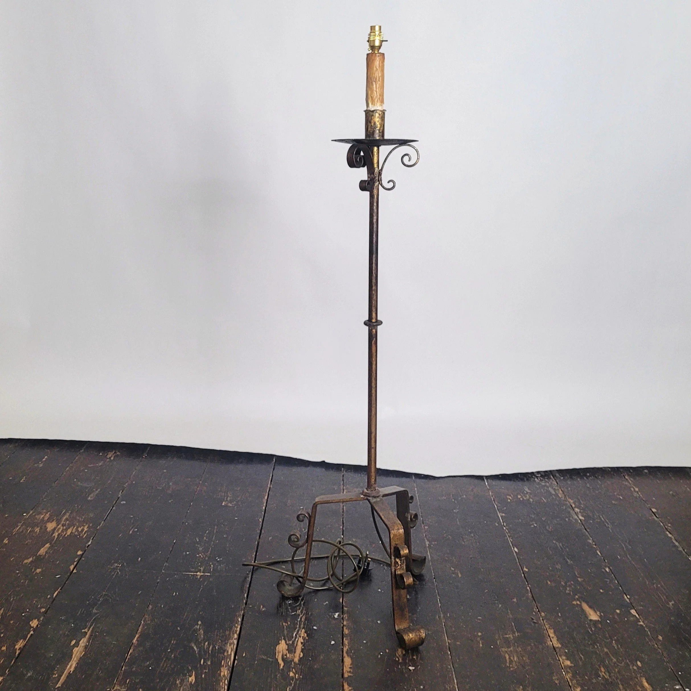brass floor lamp edit.jpg