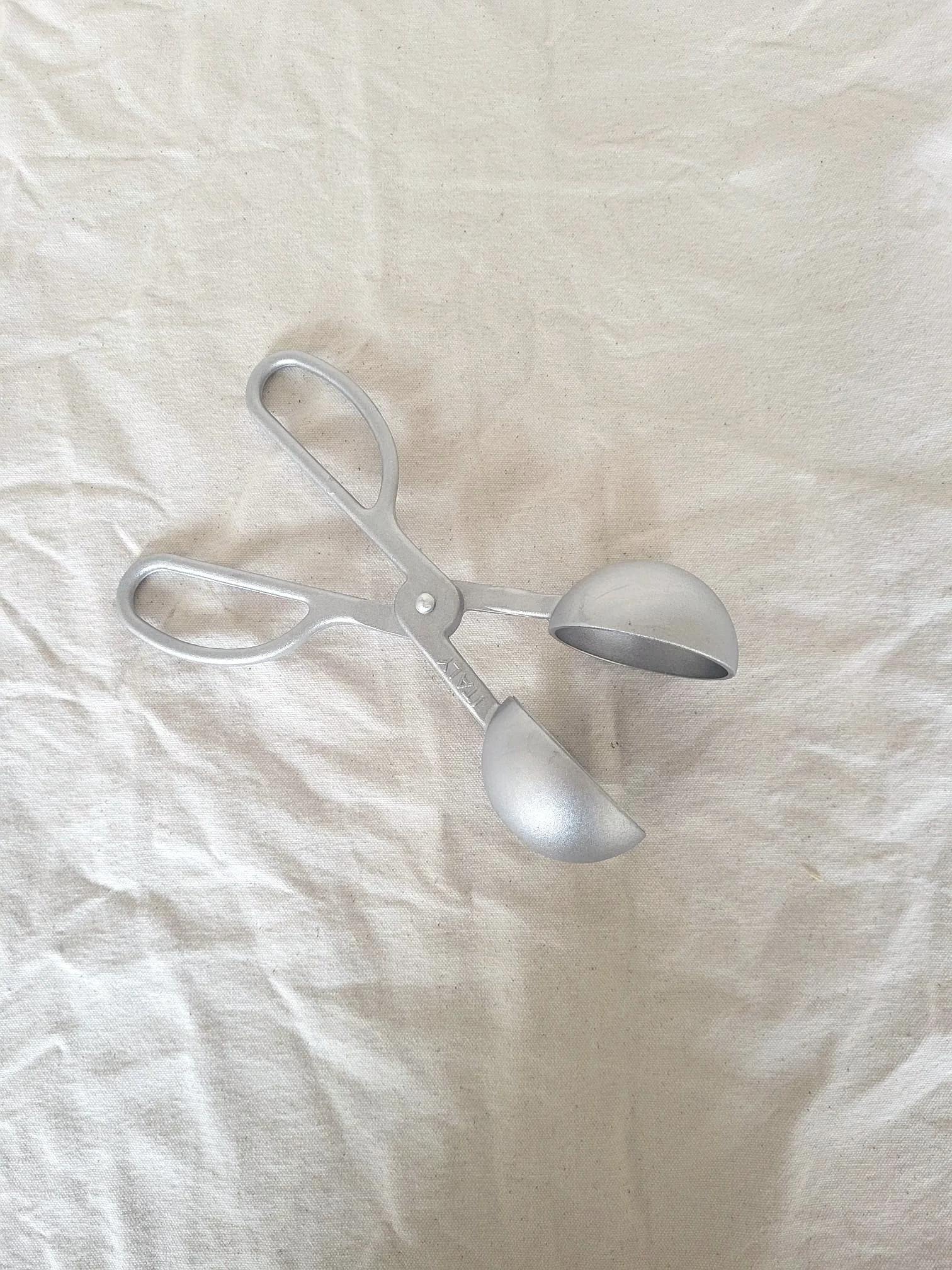 Eppicotispai Aluminum Meat Baller Tongs - €17.90