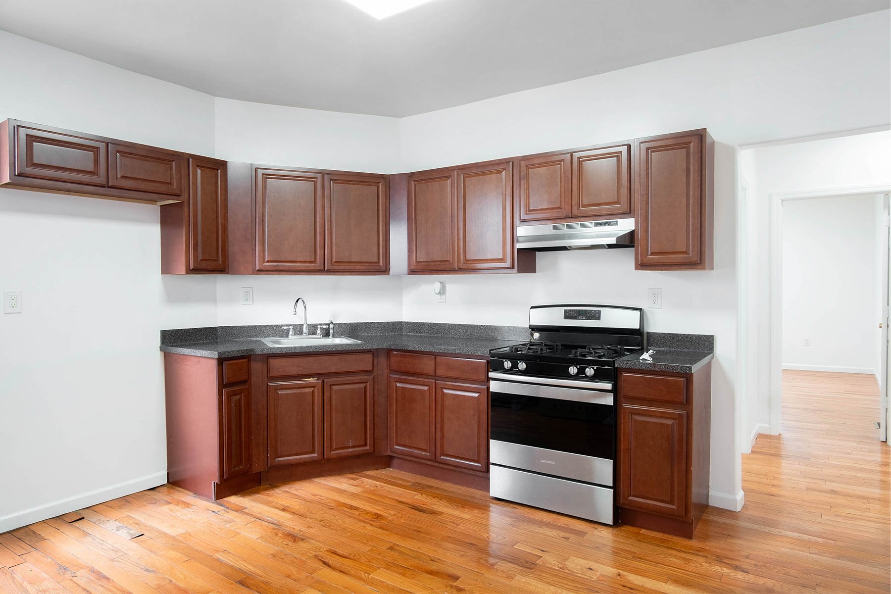 1043 Hunterdon St-12 (Kitchen).jpg