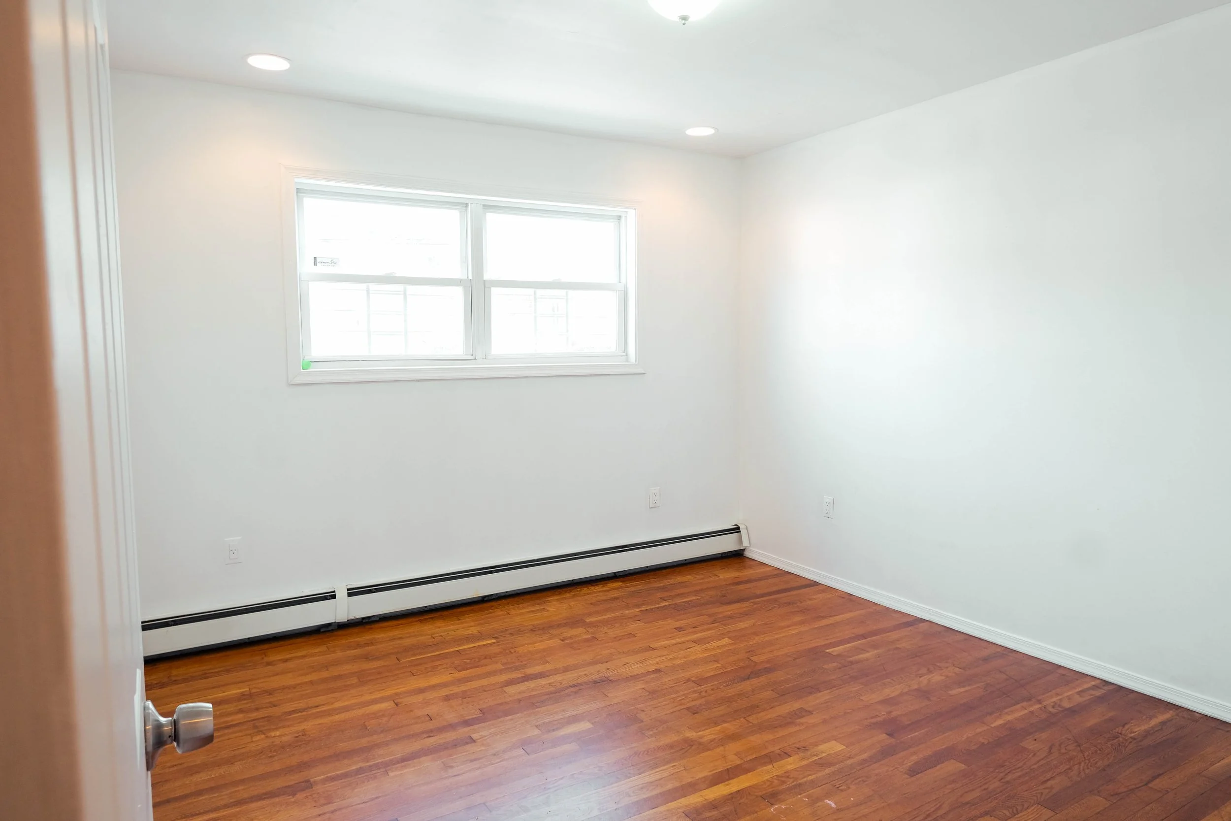 168 Brookdale Ave Room 1-1.jpg