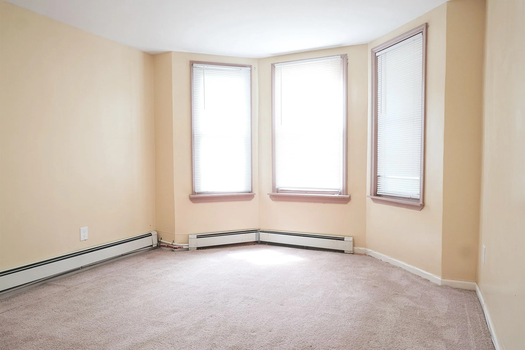 Room 5-2.jpg