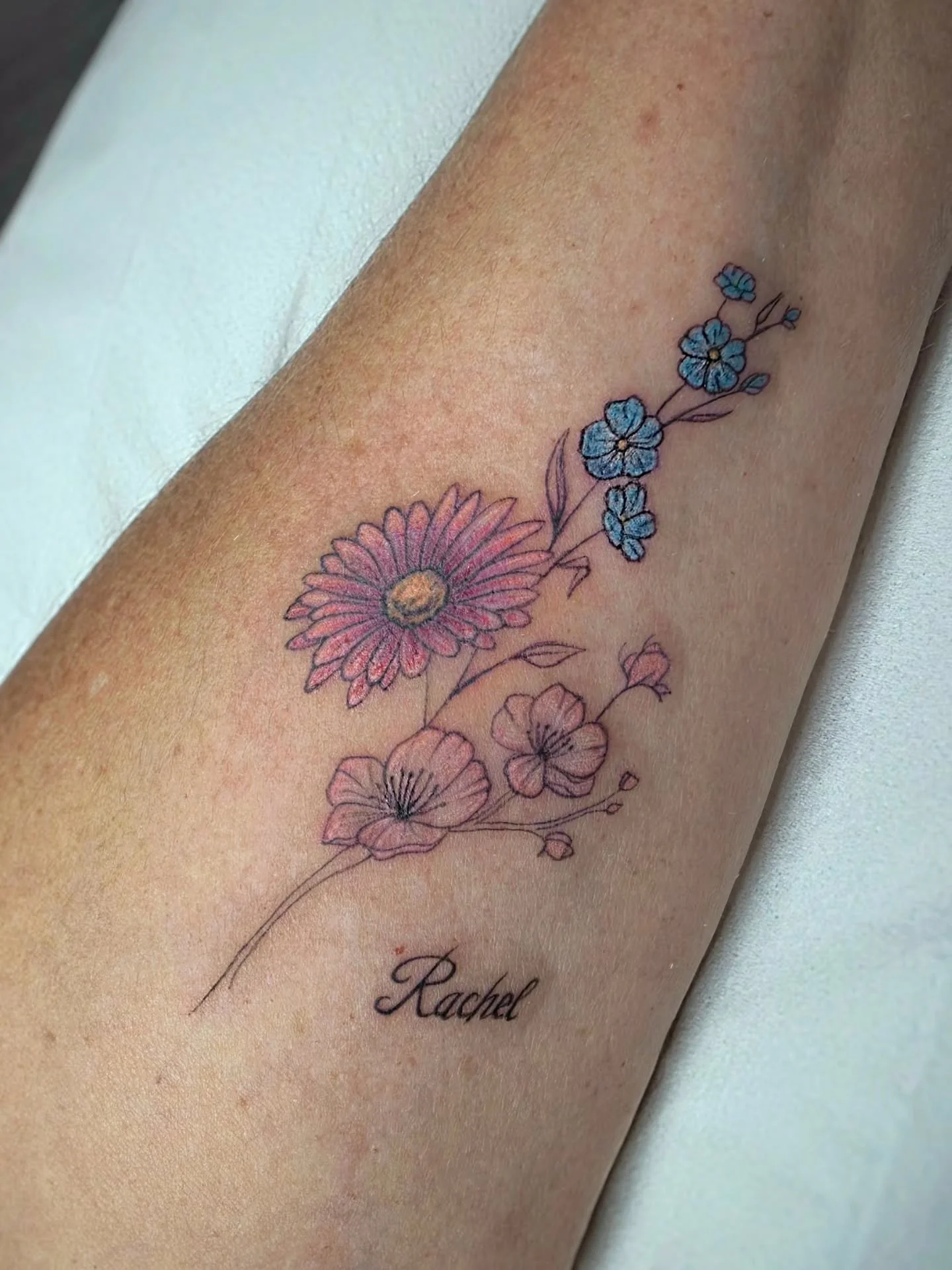 The "fine line" tattoos are still proving to be popular. 🥰

And some of you are stretching me a little bit further... 🙈 

but it's lovely knowing that you trust me with something so personal and special. 🥰💞

I still love doing the flora