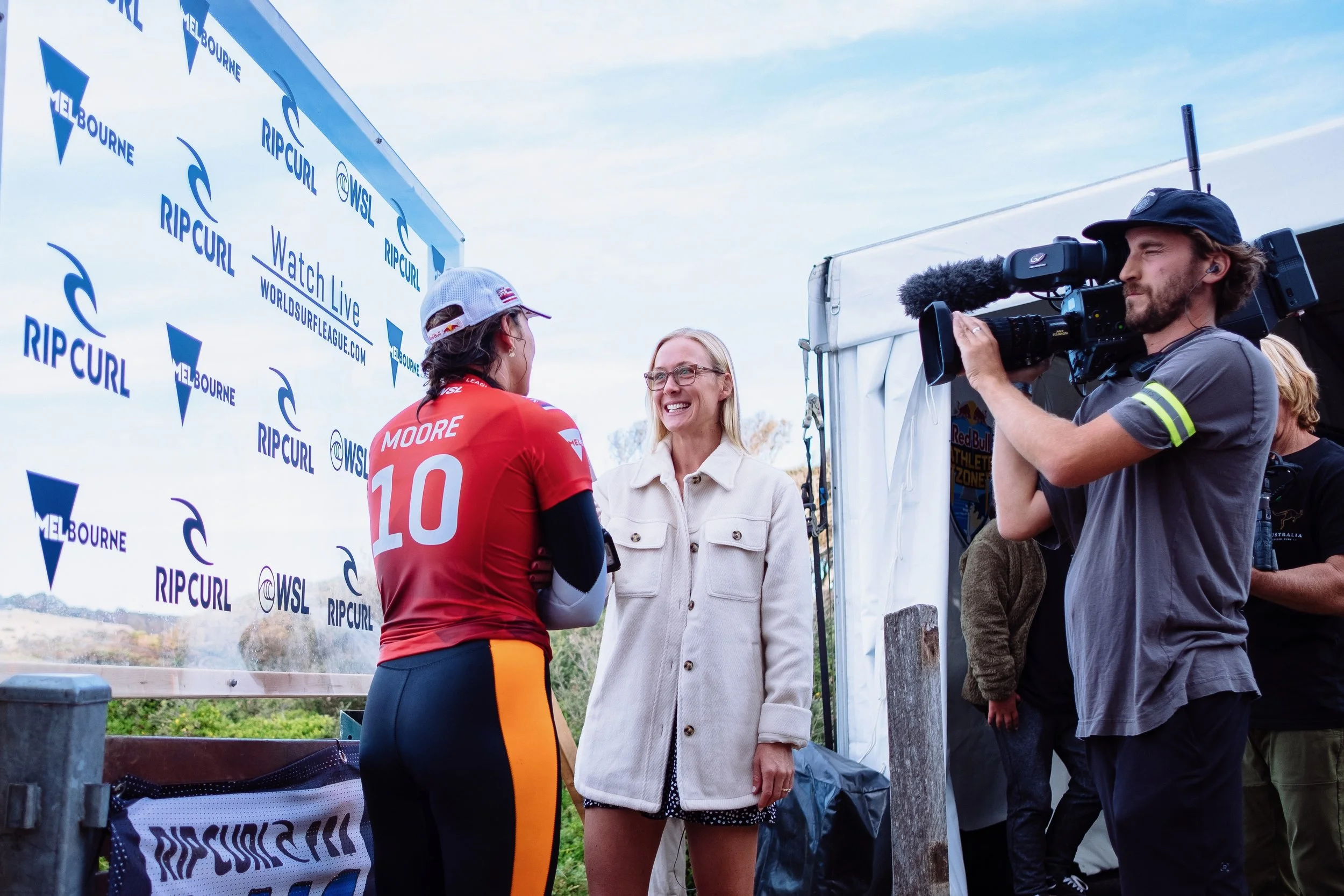 MEO Pro Portugal 2019 on the glass with Carissa Moore