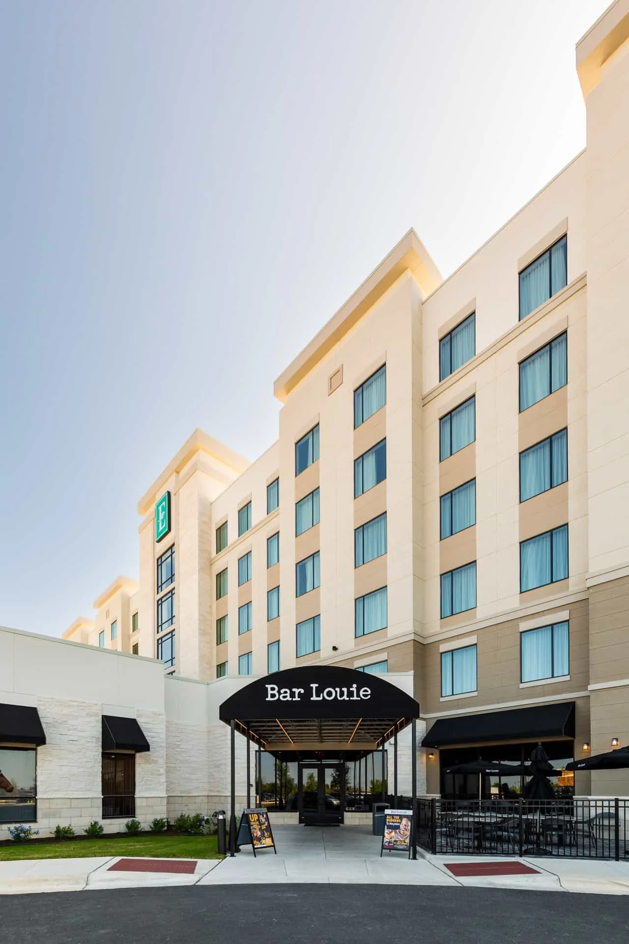 Modular_Hilton Round Rock08-1920.jpg