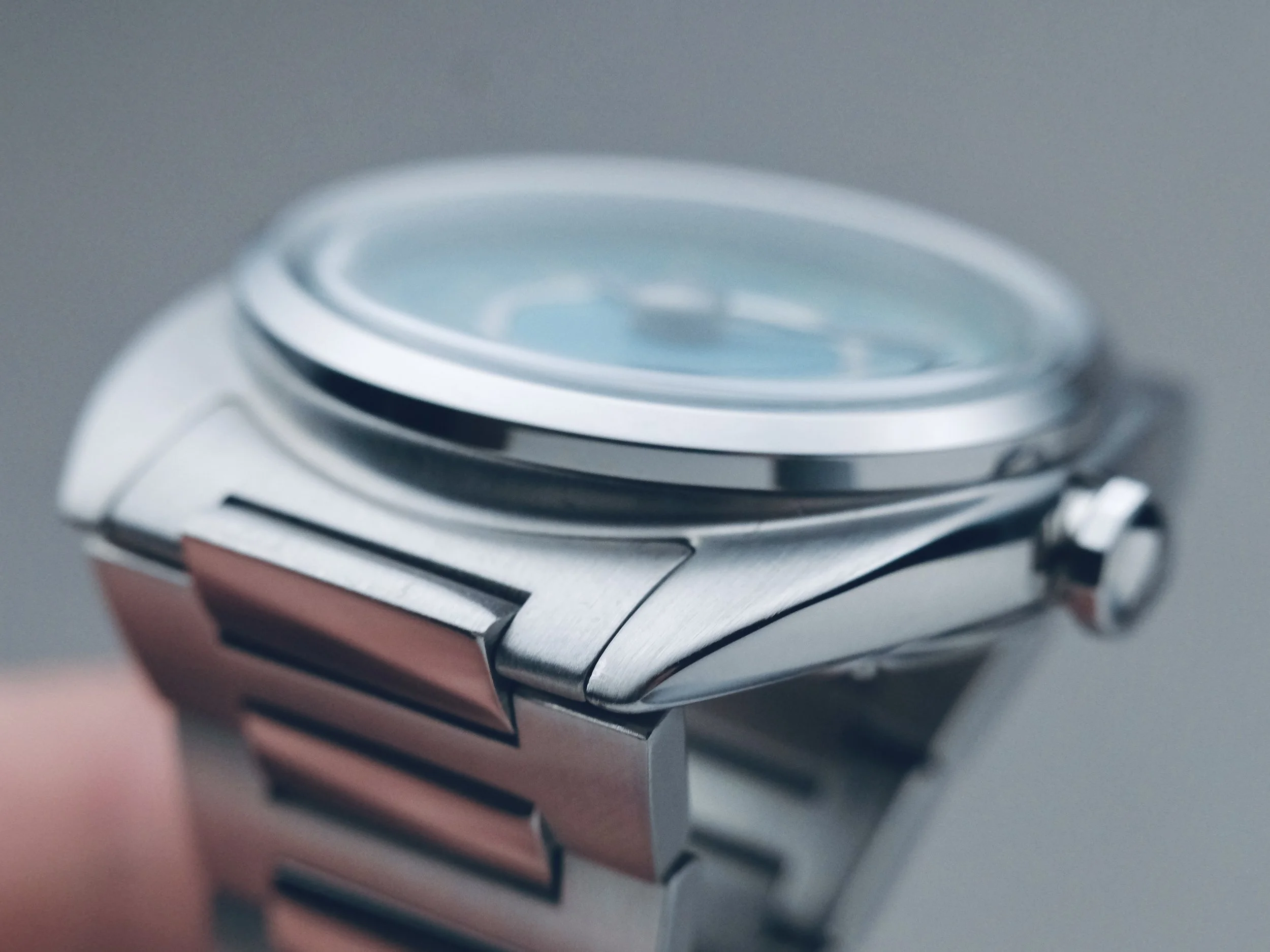 Treiber Timepieces_T54SL Gullwing_Review_Live Shots_Mainspring_6.jpeg