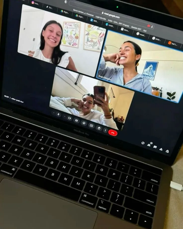 Online Chat N' Chill