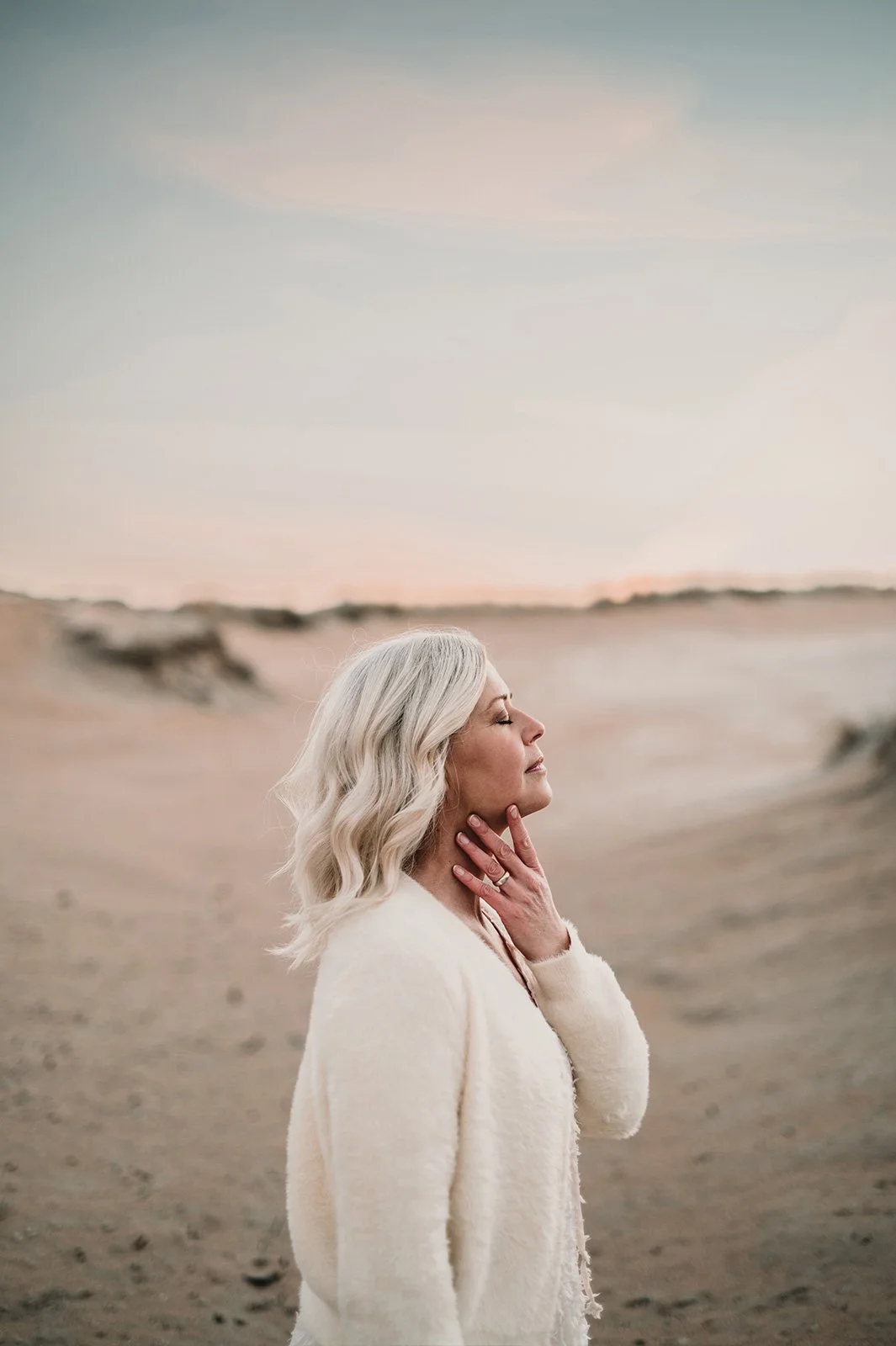 ayla-maagdenberg-joy2woman-brandingshoot-dunes.jpg