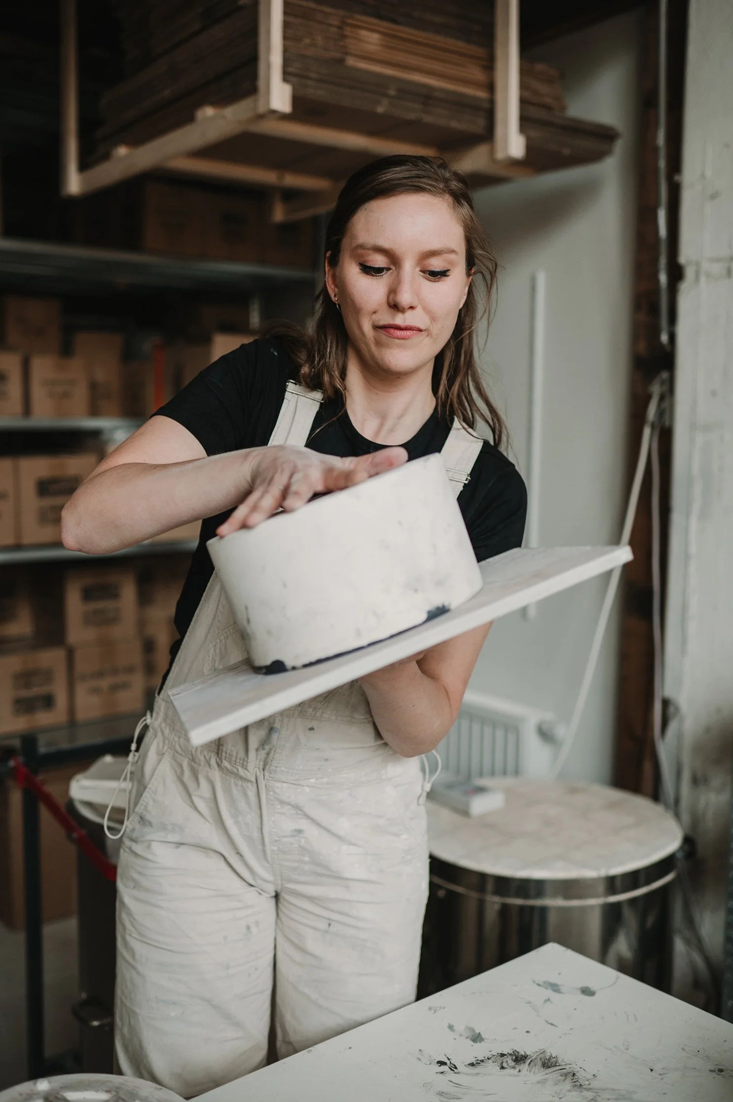 ayla-maagdenberg-sari-rikken-ceramics-pot.jpg