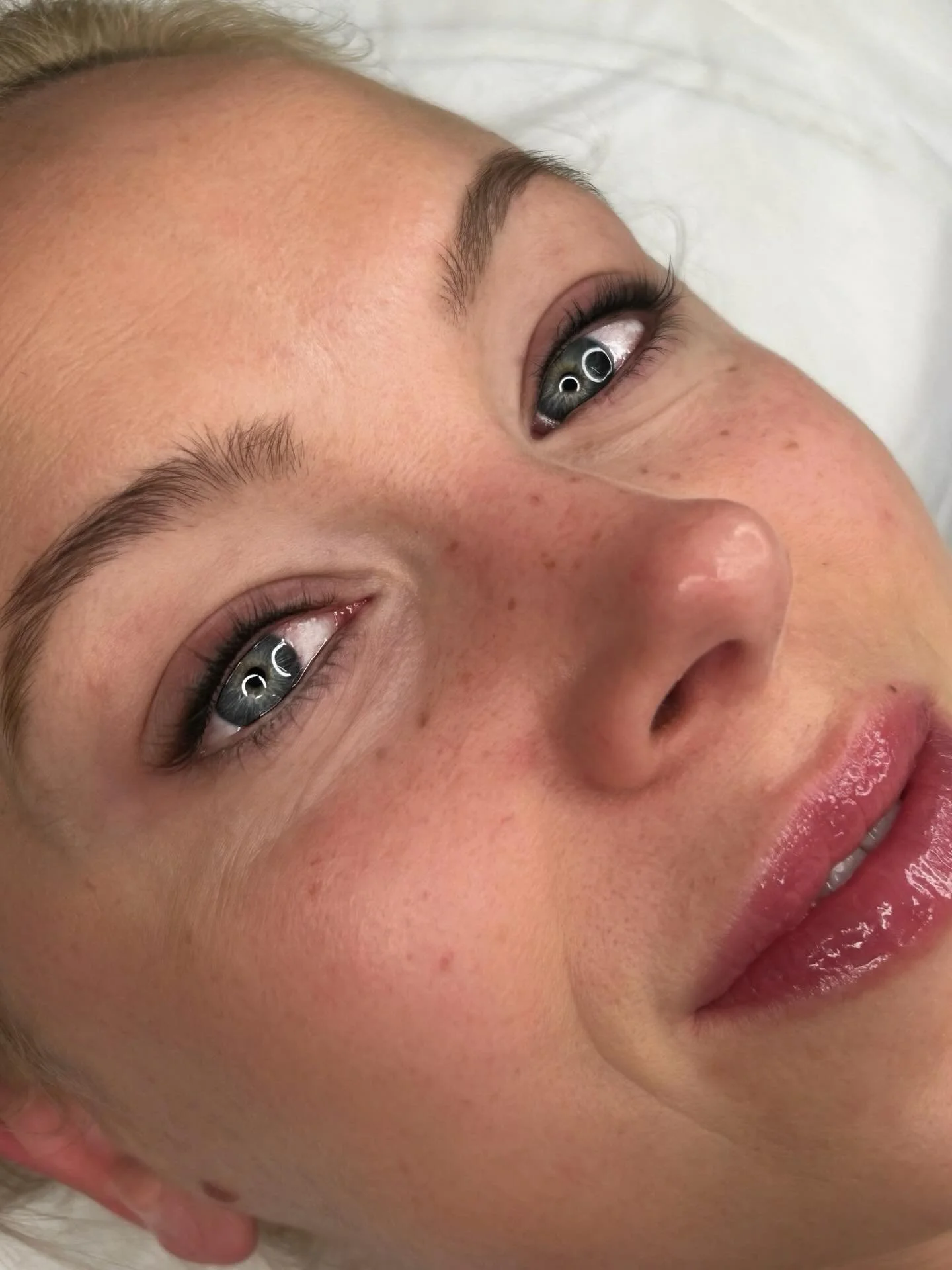 Obsessed with how this smokey eyeliner turned out! 💖. Permanent makeup goals, right? The healed results are even more stunning, with a 50% softer look that gives you a natural, defined lash line. And can we admire these adorable healed freckles I di