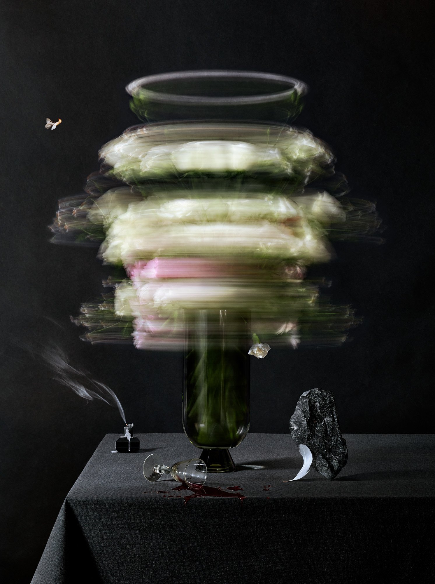 Beautiful Mess Black - Award winning image Fine Art Photography One Eyeland 2025
autonoom
