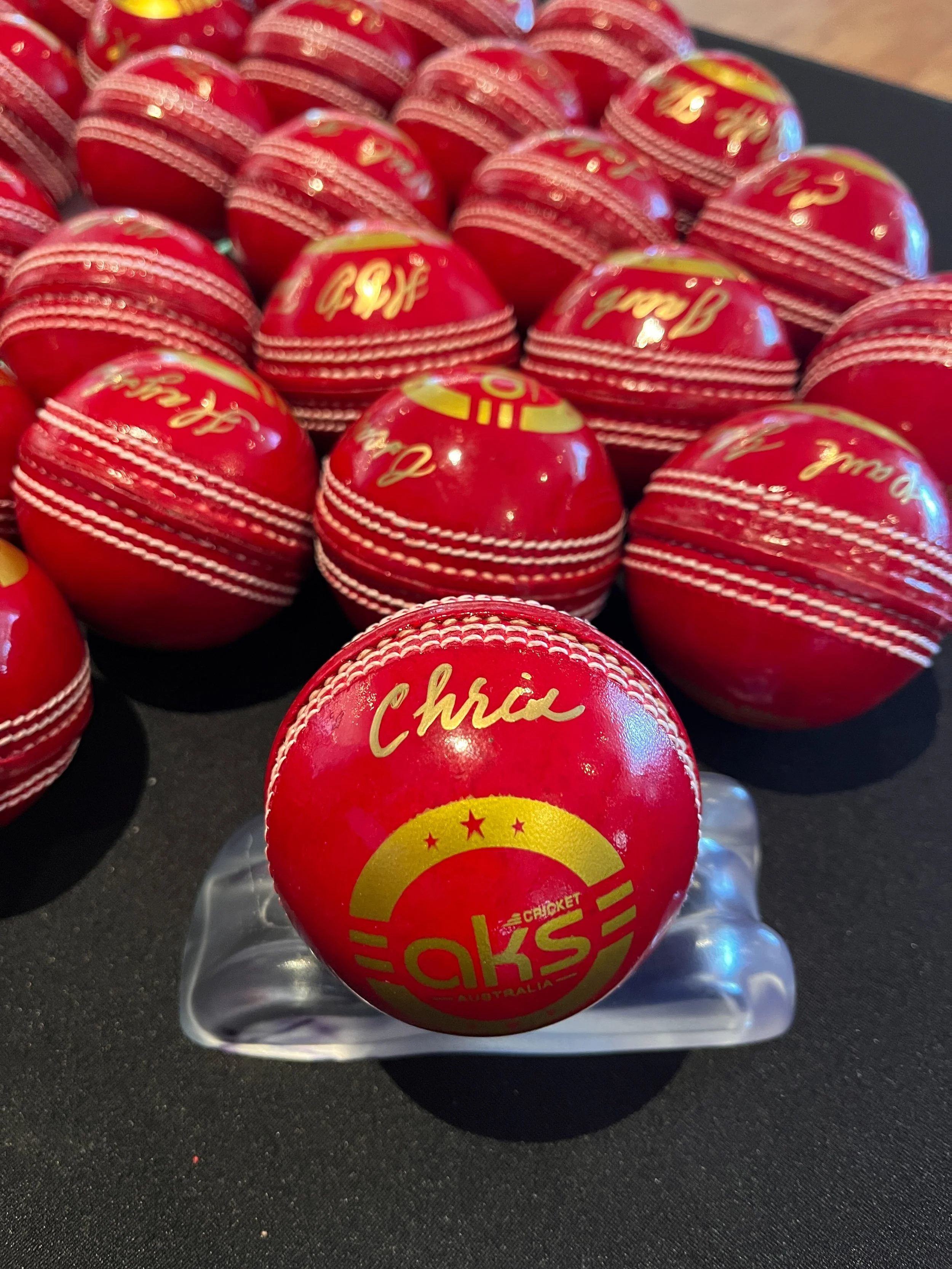 hand-lettering-cricket-balls-live-personalisation-kristie-onasis-calligraphy-perth-australia.JPG