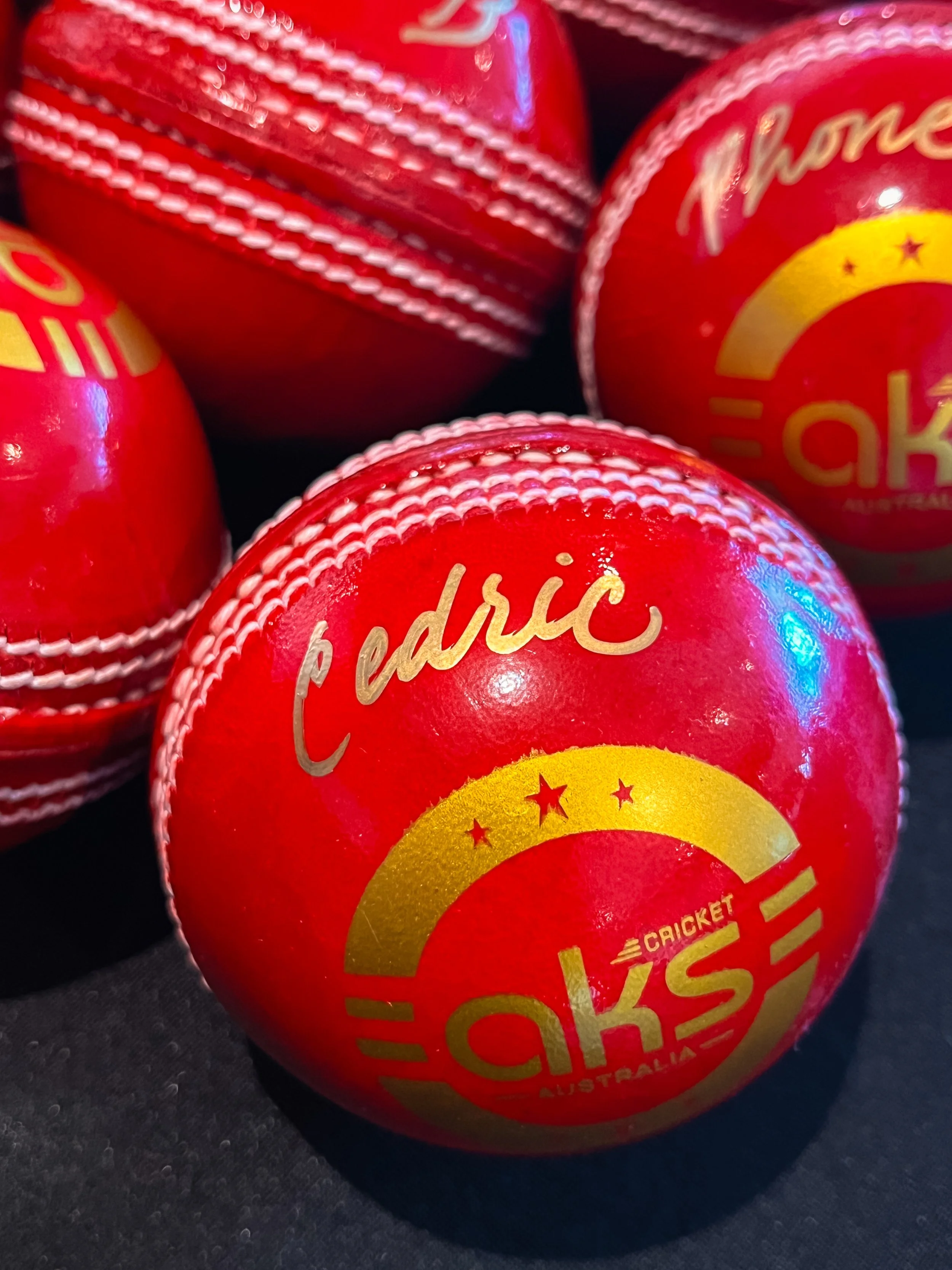 hand-lettering-artist-cricket-balls-live-personalisation-kristie-onasis-calligraphy-perth-western-australia.JPG