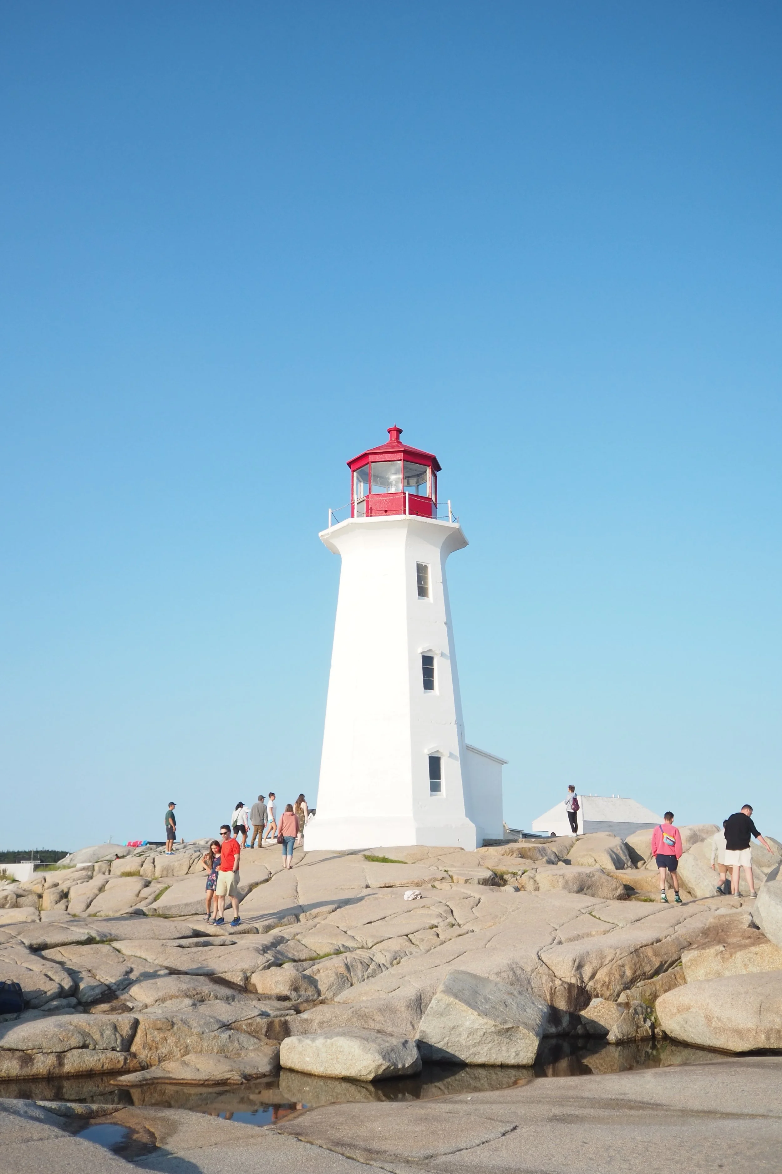 Le phare de Peggy's Cove au coucher du soleil en Nouvelle-Écosse