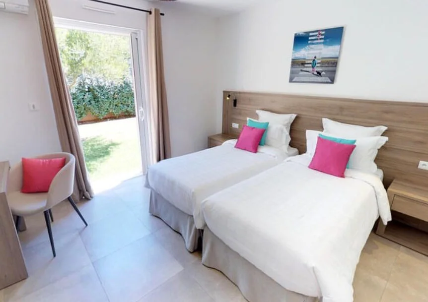 F462634D-9CB2-4DE7-9642-06BBE5C82A3D