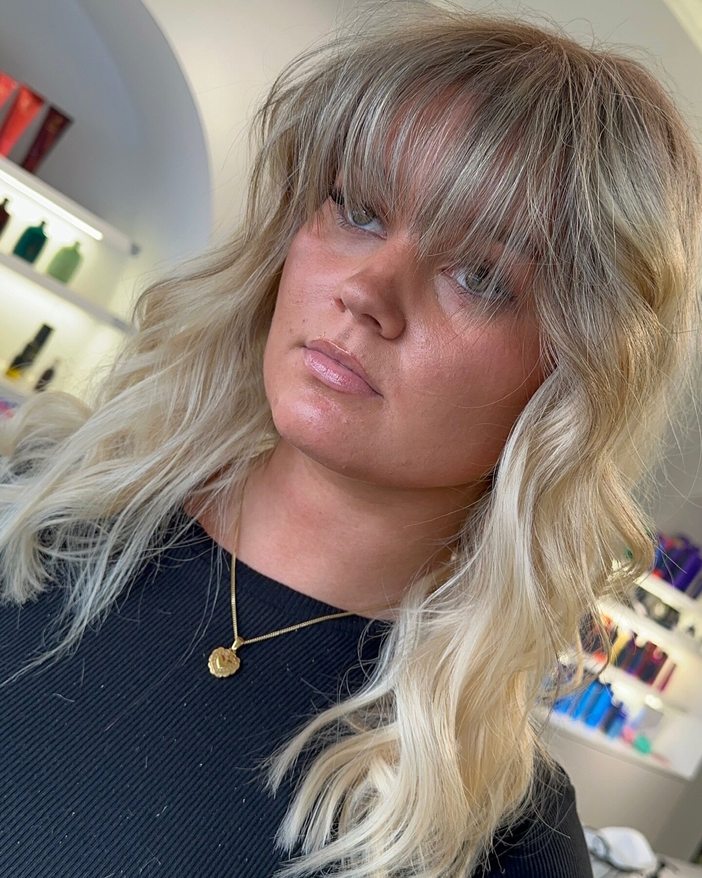 Gorgeous blonde by Toni 

#blonde #blondesalon #melbournesalon #transformation #blondespecialist #dyson #ghd @labiosthetiqueaus @randcobleu co @oribe @framar