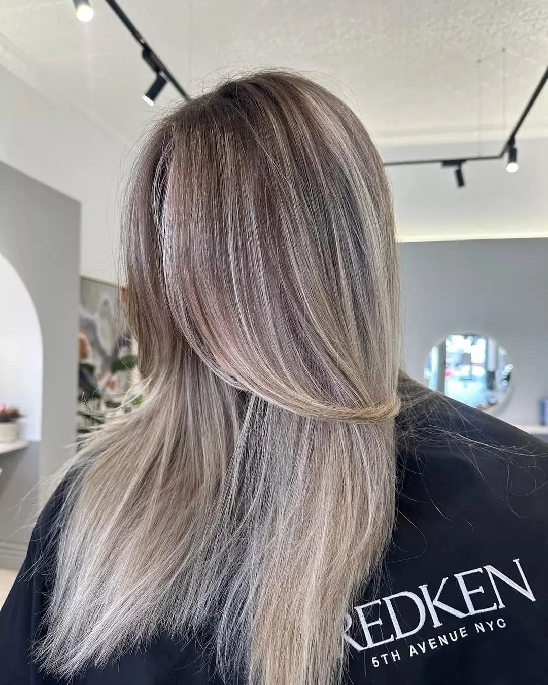 Look at how seamlessly this colour blends &mdash; no harsh lines, just soft, natural dimension.