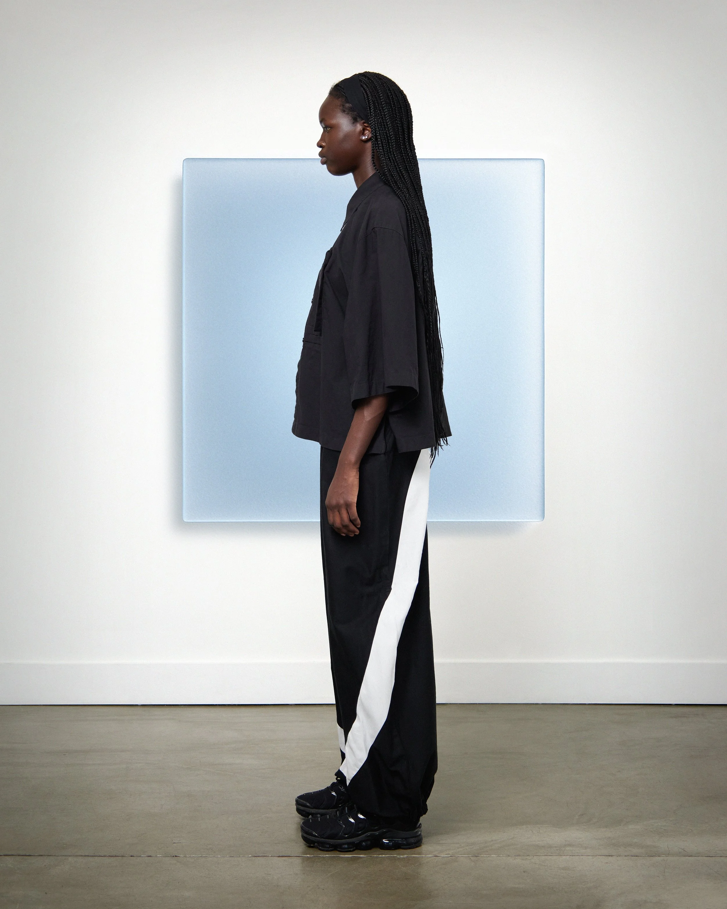 LOOK 01 - SIDE.jpg