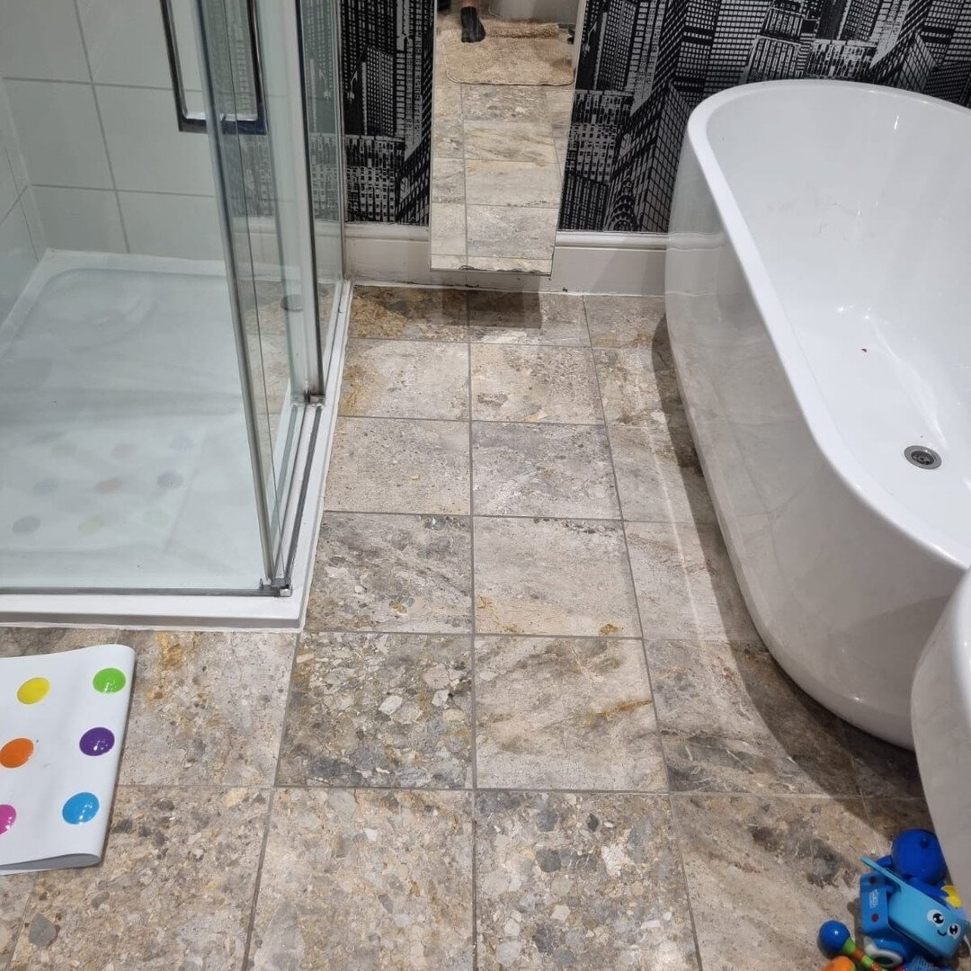 BEFORE &amp; AFTER 🚿😍

Here is a job we shared previously as work in progress, it is now complete and it looks good as new!

The customer had an ongoing leak that was not noticed initially and unfortunately caused a lot of damage. We ended up remov