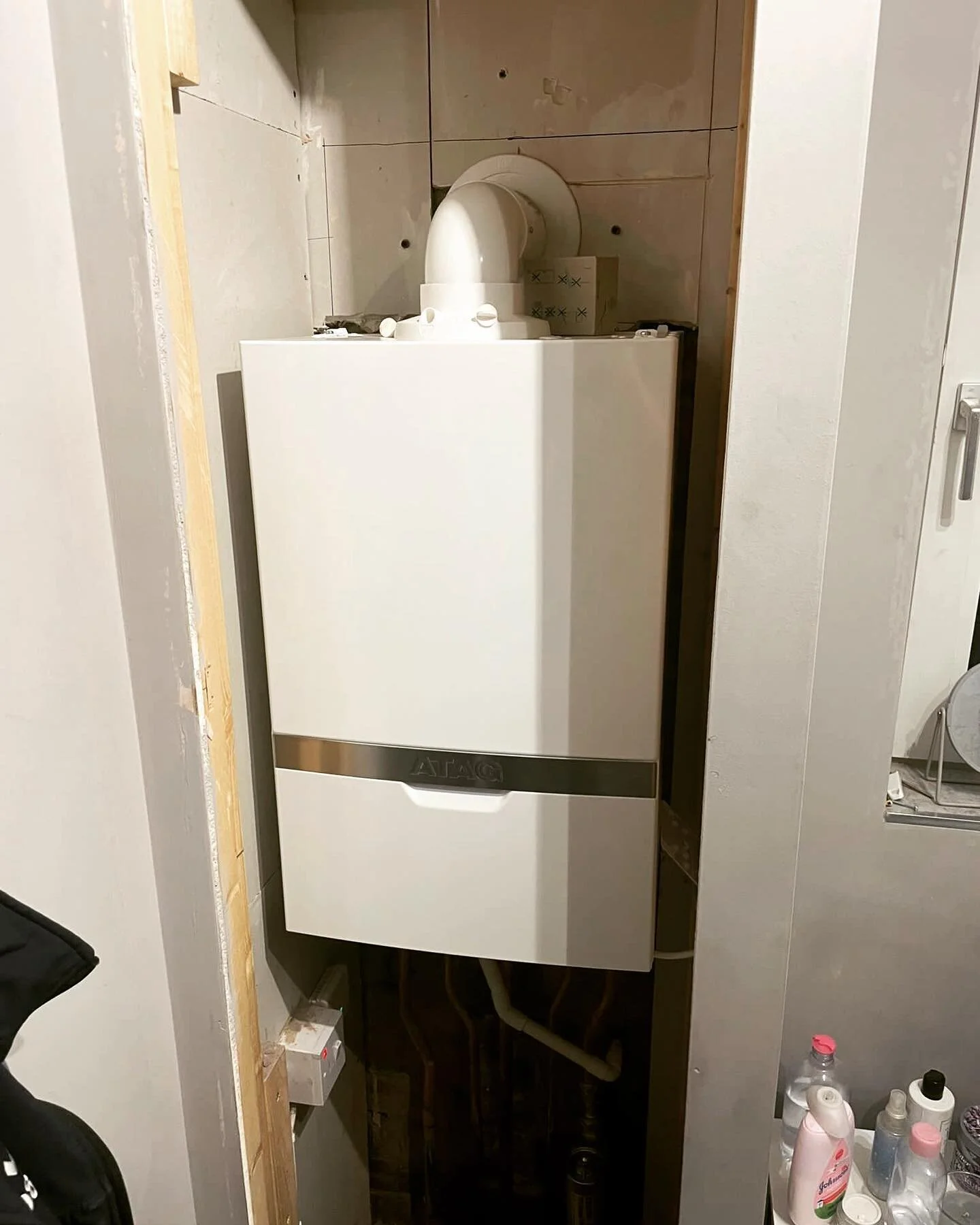 Another @atagheating Boiler installed yesterday!

MASSIVE UNRIVALLED 12 YEAR WARRANTY with these bad boys! 👌🏻👌🏻

If you are in the market for a new boiler you really cannot do much better than ATAG 🙌🏻

@atag__al