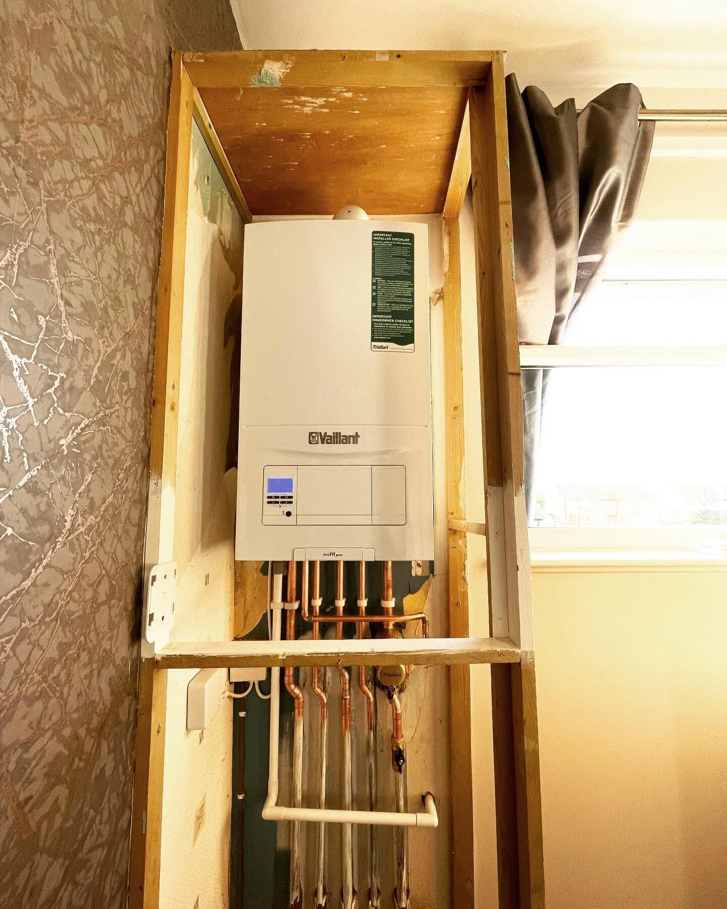 Another beautiful day, another beautiful @vaillant.uk Boiler installed. 

This combi came with a 10 year warranty for customer peace of mind and reassurance.