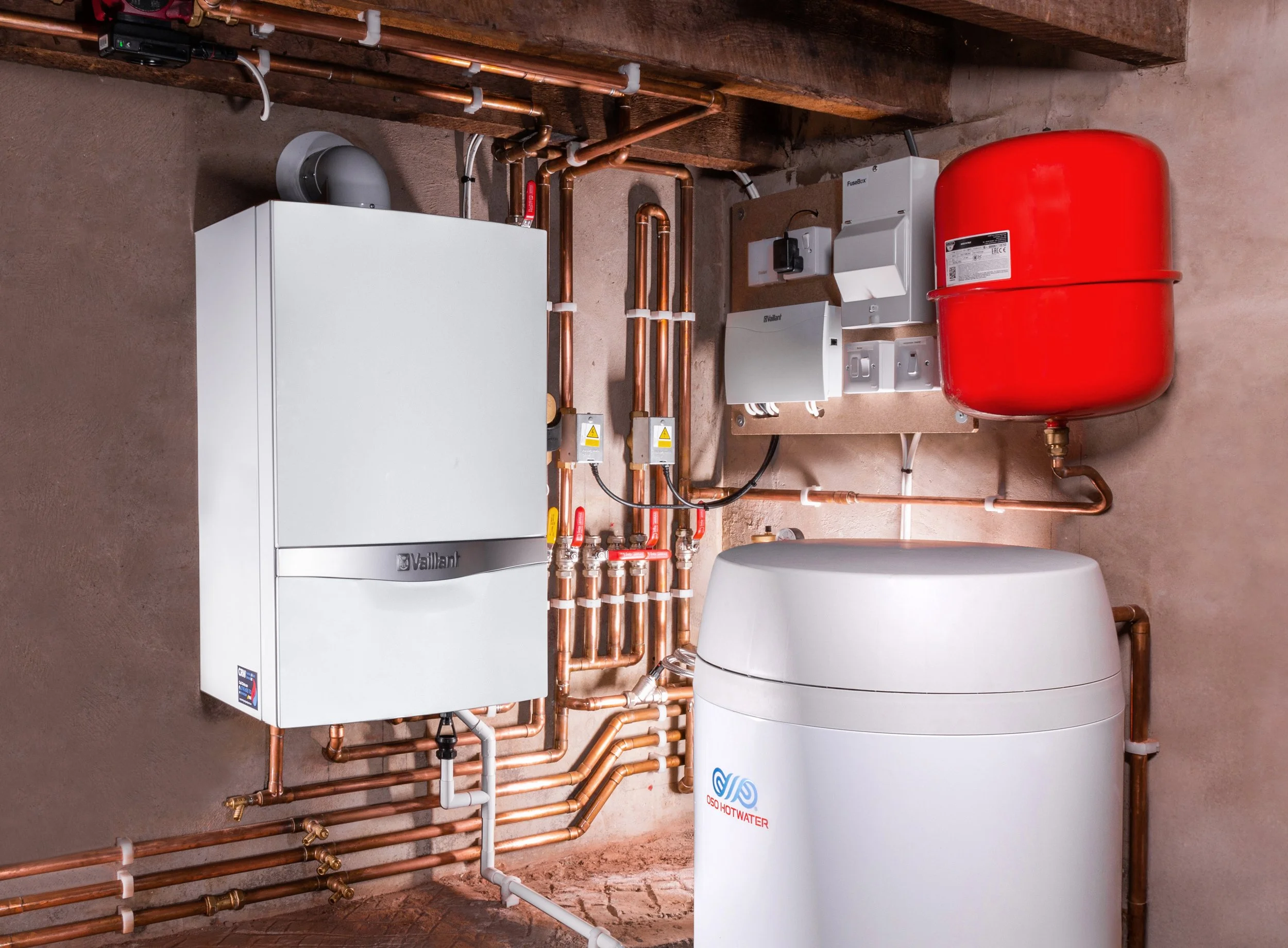 Vaillant Boiler Install with Water Cylinder