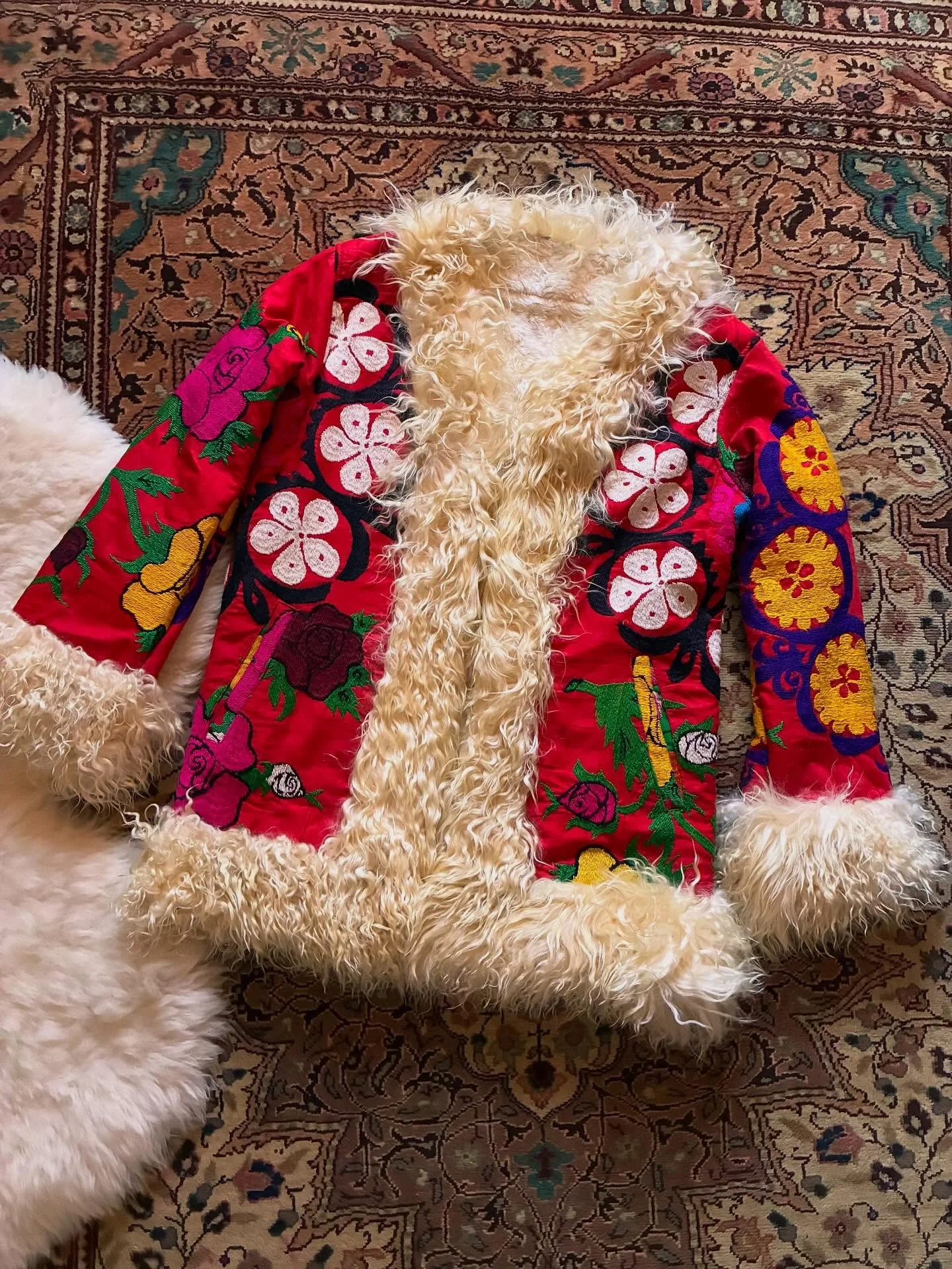 WE ARE LIVE!! ShOp our amazing coat &amp; waistcoat collection online now 🧚💕
@seventies.soul

www.seventiessoul.co.uk
Worldwide Shipping
10% off with code: SOUL