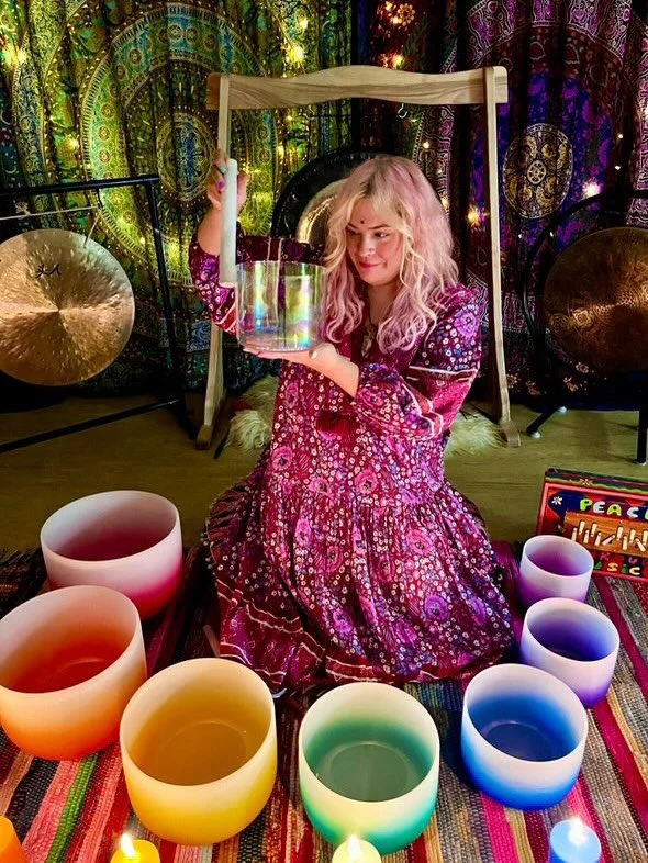 Please can we take a moment to appreciate the beautiful and ever so talented @rainbohemianreiki ✨ Ella is a reiki master and a crystal healer 🔮 She has been wearing her @seventies.soul FLEUR dresses to her latest sound baths and I couldn&rsquo;t be 