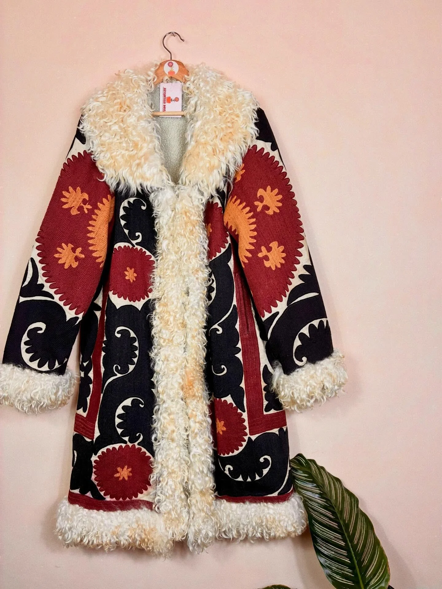 BRrrr 🥶 it sure is cold out there! Don&rsquo;t forget to take advantage of the discounts currently on our website ~ We&rsquo;ve got the perfect winter warmers to keep you feeling as snug as a bug 🐞 throughout the chilly seasons ❄️ ON SALE NOW

Shop