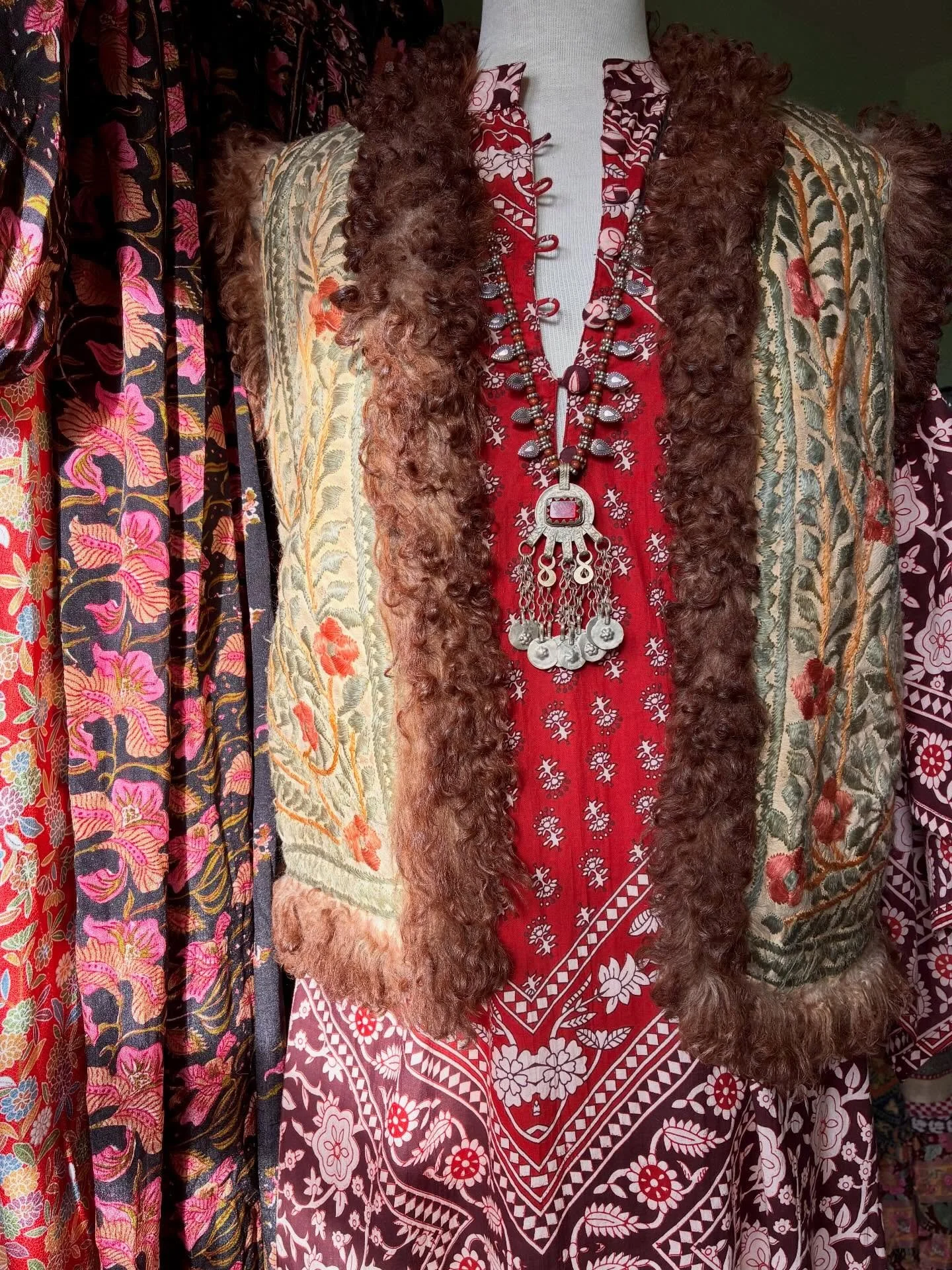 CLOSING TOMORROW! This is your gentle reminder that tomorrow ~ Wednesday 17th Dec ~ is my LAST posting trip of 2025 💝 

This is your FINAL chance to place a last minute order for Christmas! Pretty please place your orders before 12 noon to get your 