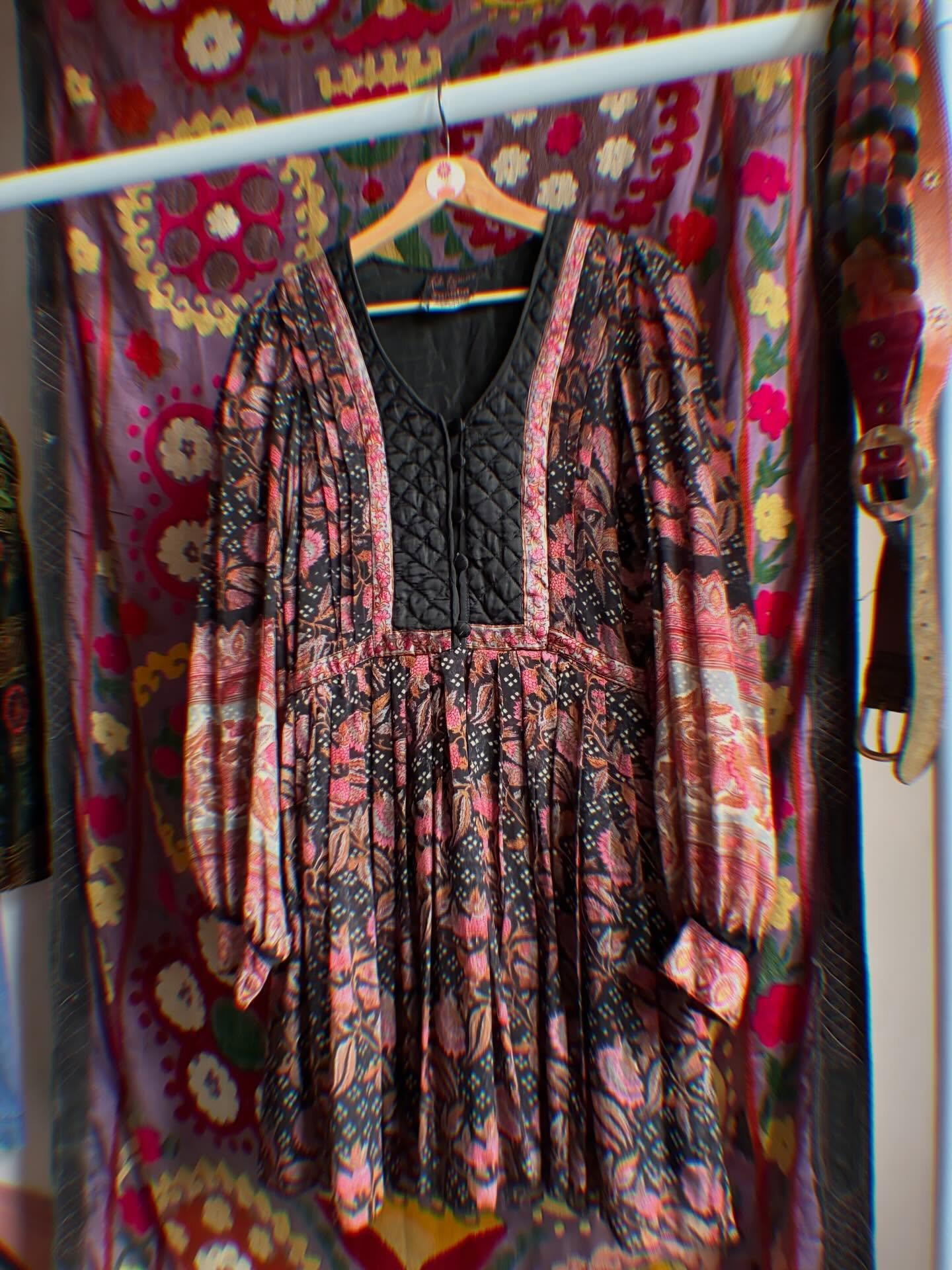 ✨STORY SALE NOW LIVE✨
Find all these treasures and so much more available in our Stories right now 🌷🌹 Sale runs to 24hrs 💫 but don&rsquo;t forget to check our &ldquo;Story Sale&rdquo; Highlight on my profile to see what&rsquo;s still for sale 🦋 x