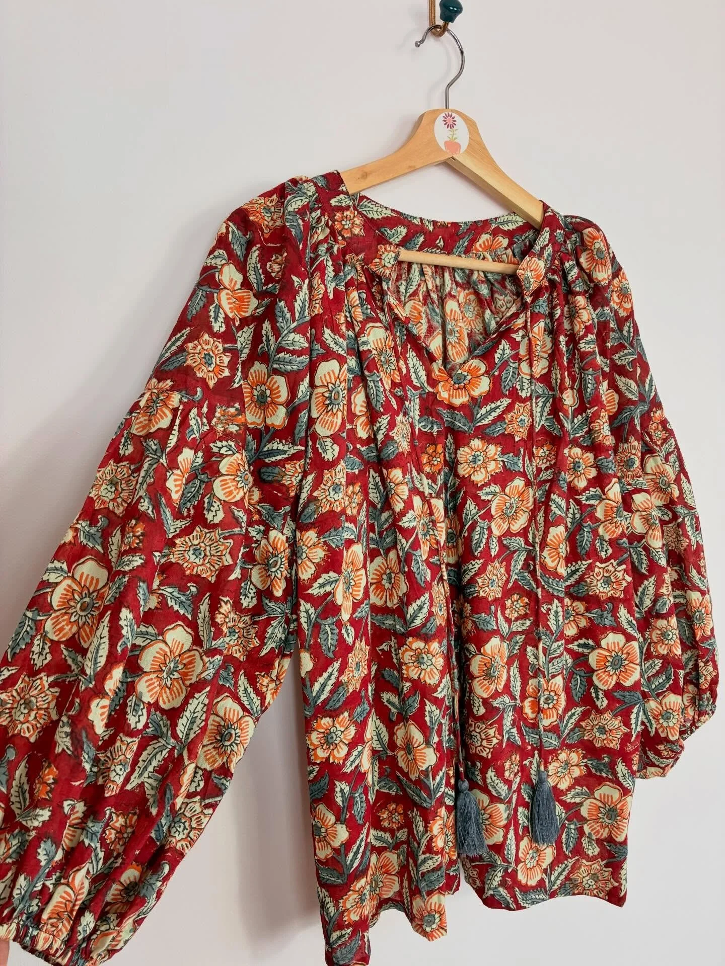 🌹🌷WE ARE LIVE🌷🌹
FIVE new Blossom Blouses have just hit the website! Super duper limited edition with only a handful of prints available 💕

🌼 100% Cotton
🌸 Hand Block Printed
🌼 Naturally Dyed
🌸 ONE SIZE
🌼 &pound;45 GBP
🌸 Worldwide Shipping
