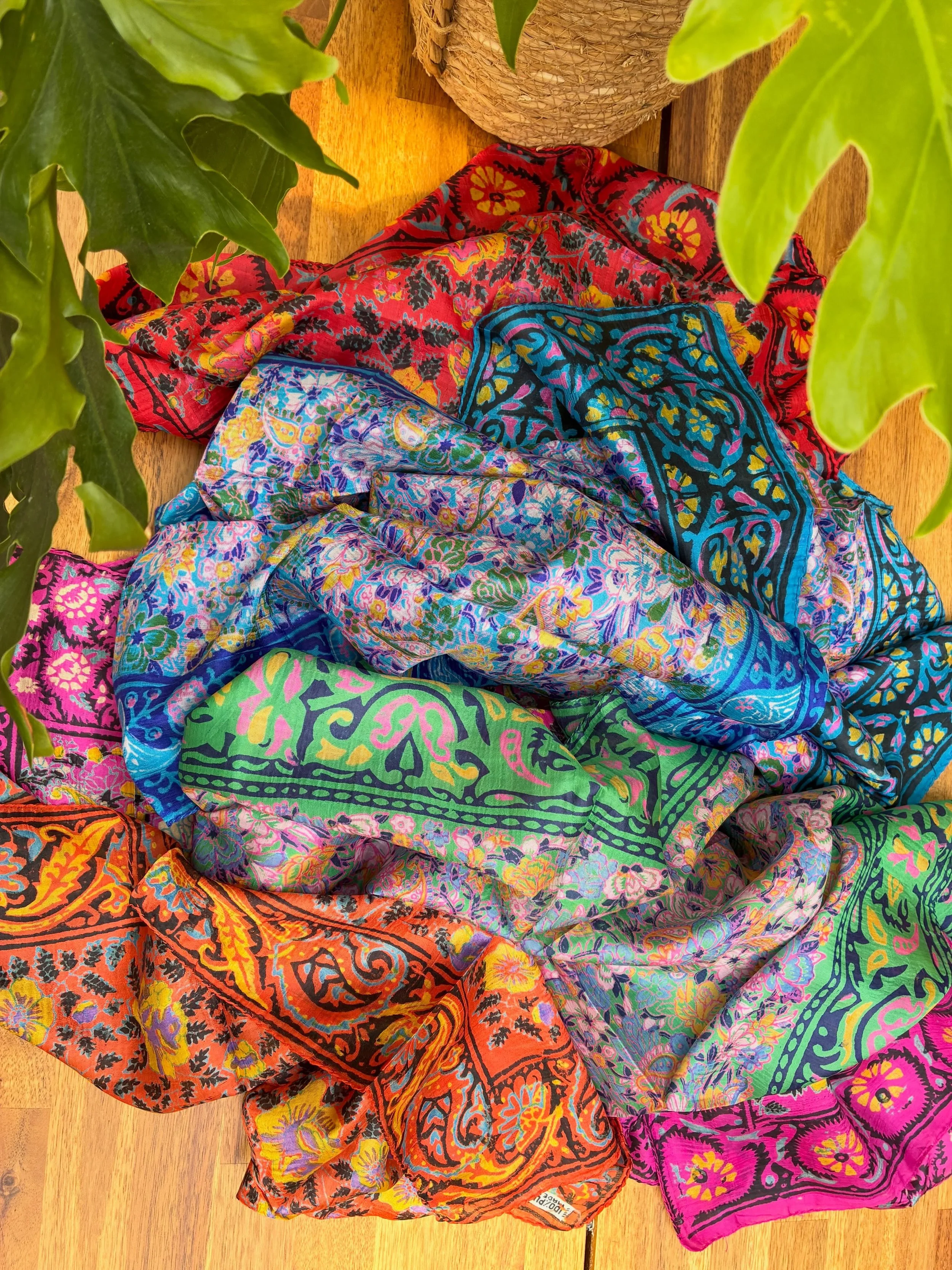 TONIGHT at 7PM! A bundle of beautiful Indian silk scarves will be launching on the website ✨ 

These dreamy designs are something special &amp; there&rsquo;s only 7 available tonight! 

Bursting with joyful colours &amp; adorned in Paisley &amp; Flor