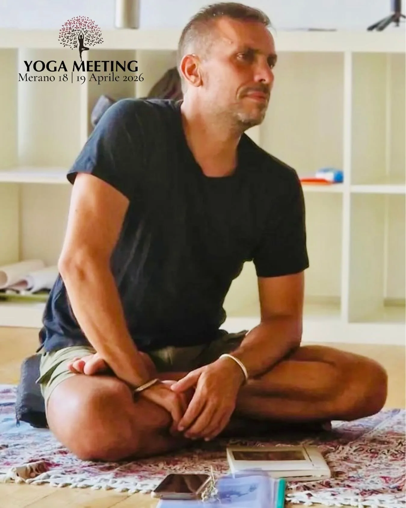 Uno yoga che accompagna le persone nelle diverse fasi della loro vita, aiutandole a trovare ogni giorno equilibrio, stabilit&agrave; ed energia.
&mdash; Marco Passavanti

📍 Yoga Meeting Merano
18 | 19 Aprile 2026
#healingharmony

Marco Passavanti | 