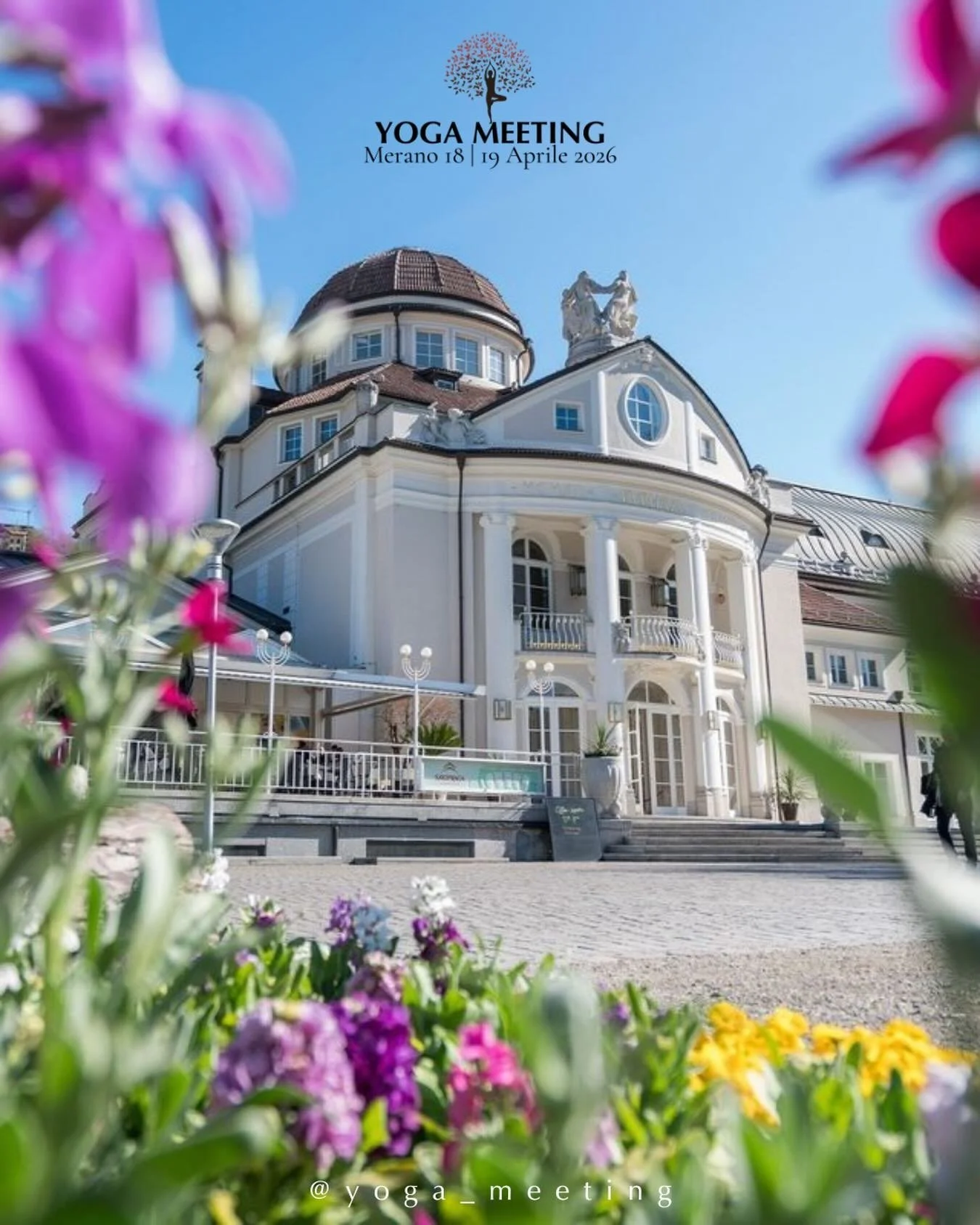 Il 18 e 19 aprile 2026, il Kurhaus di Merano, lungo il Passirio, diventa un rifugio di pace, bellezza e connessione.
Due giorni per immergersi nell&rsquo;essenza dello yoga attraverso pratiche, incontri, riflessioni ed esperienze sensoriali.

Un&rsqu