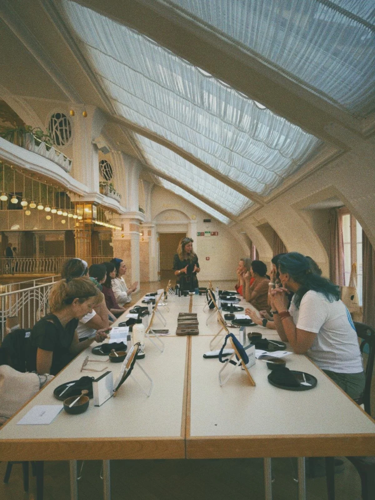 Cura. Energia. Presenza.

Durante Yoga Meeting Merano, il benessere si &egrave; espresso in molte forme.

Grazie a @annabcosmetics per la sua presenza e per aver guidato l&rsquo;esperienza Skin to Brain &ndash; Alchemy &amp; Beauty Table, un momento 