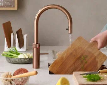 2184_Flex_Rose_Copper_washing_cuttingboard_portrait.webp