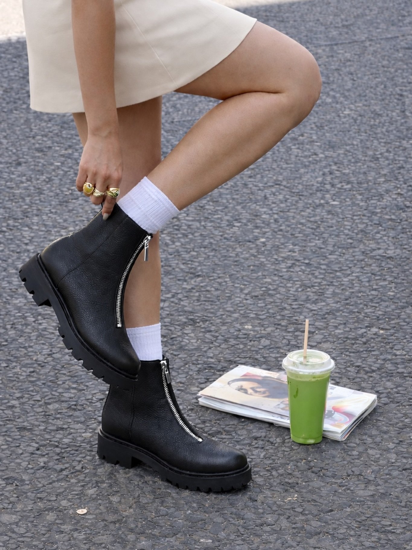 cool girl boots only 💚