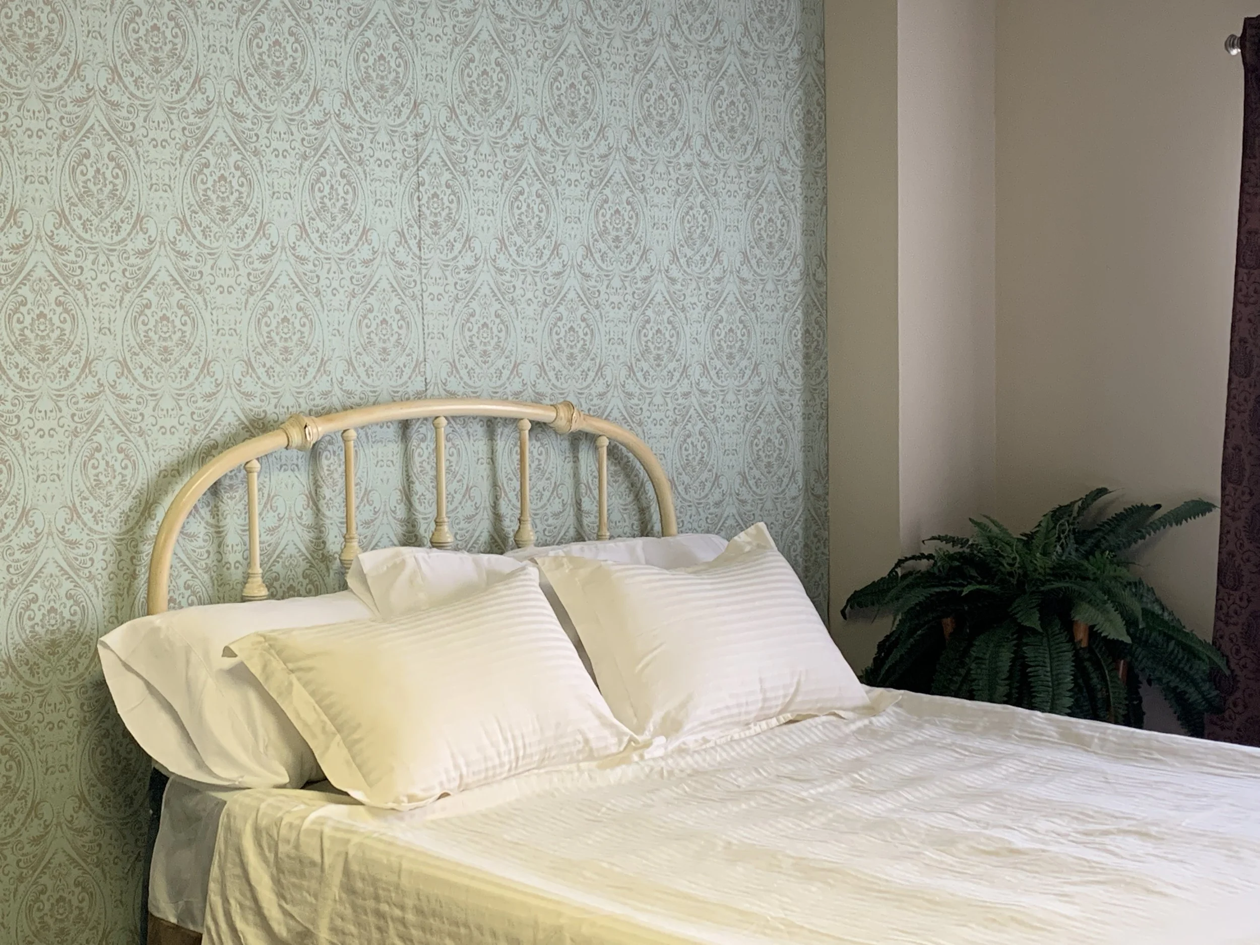 a bed scene at Jules Secret  from the 50's