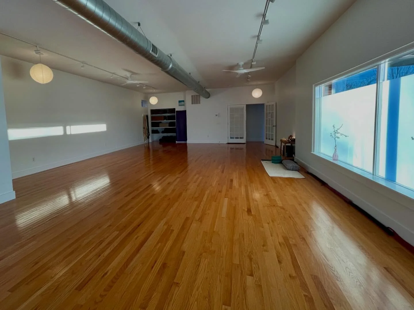 This place shines 💫. Join me for classes at Orleans Yoga this week&hellip;schedule is below.

This week: 
~Monday&bull; 4:15&ndash;5:15 pm
~Tuesday &bull; 9:15&ndash;10:30 am
~Thursday &bull; 9:15&ndash;10:30 am
~Friday &bull; 4:15&ndash;5:30 pm (🪷