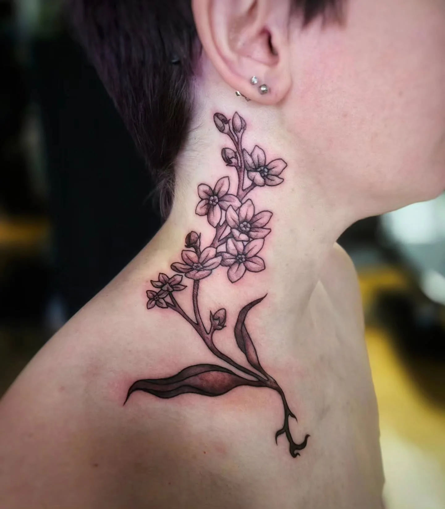 Worked past the terror and did my first neck piece. I've peeped it recently, and it's healed well, only a little bit of fall out closer to the ear that I want to touch up soon. 
.
.
.
.
.
.
.
.
.
.
.
.
.
#syracusetattoo #cnytattoo #blackandgreytattoo