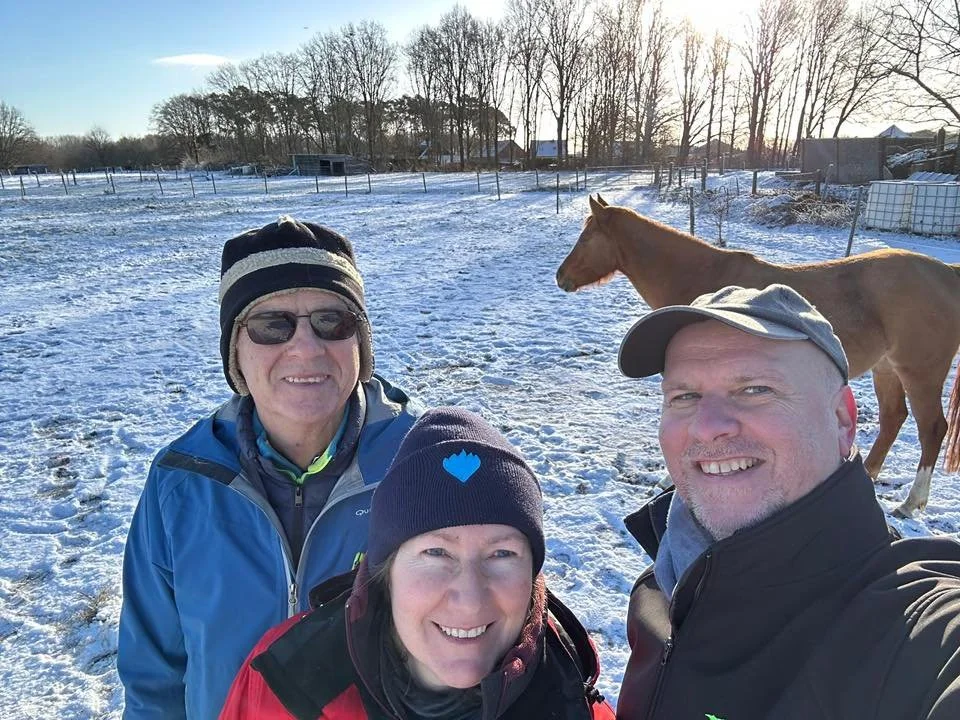 Door weer en wind, altijd goed gezind. Guy, Dorien & Steven! Altijd paraat op zondagochtend. 